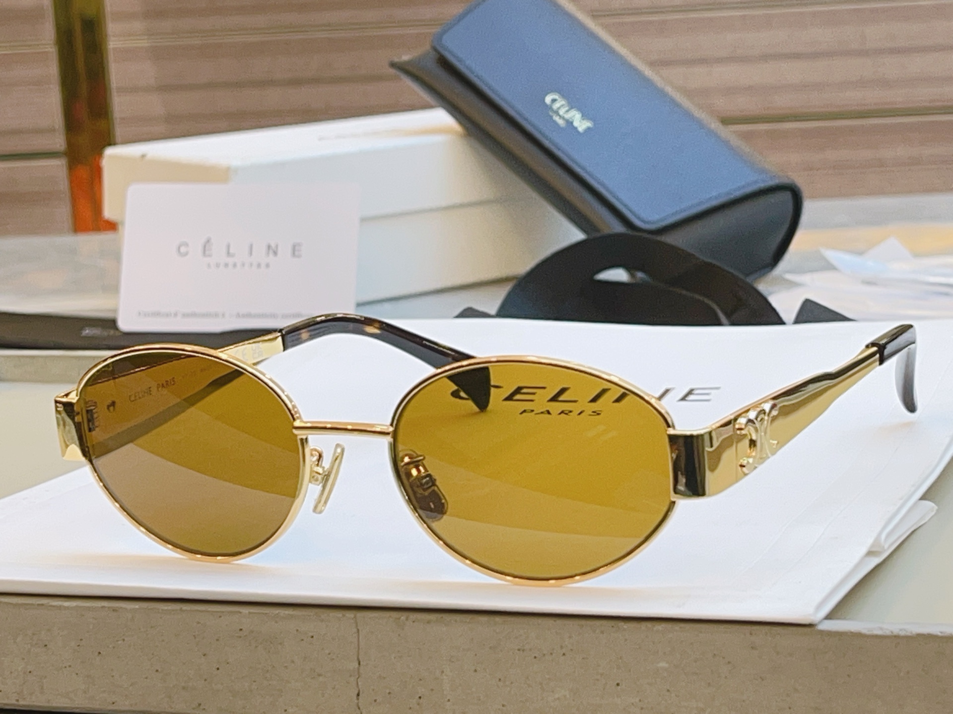 ，【CELIN*】赛琳高版本太阳镜到货，市面最高版本，玻璃镜片，MODELCL40235U，SIZE54