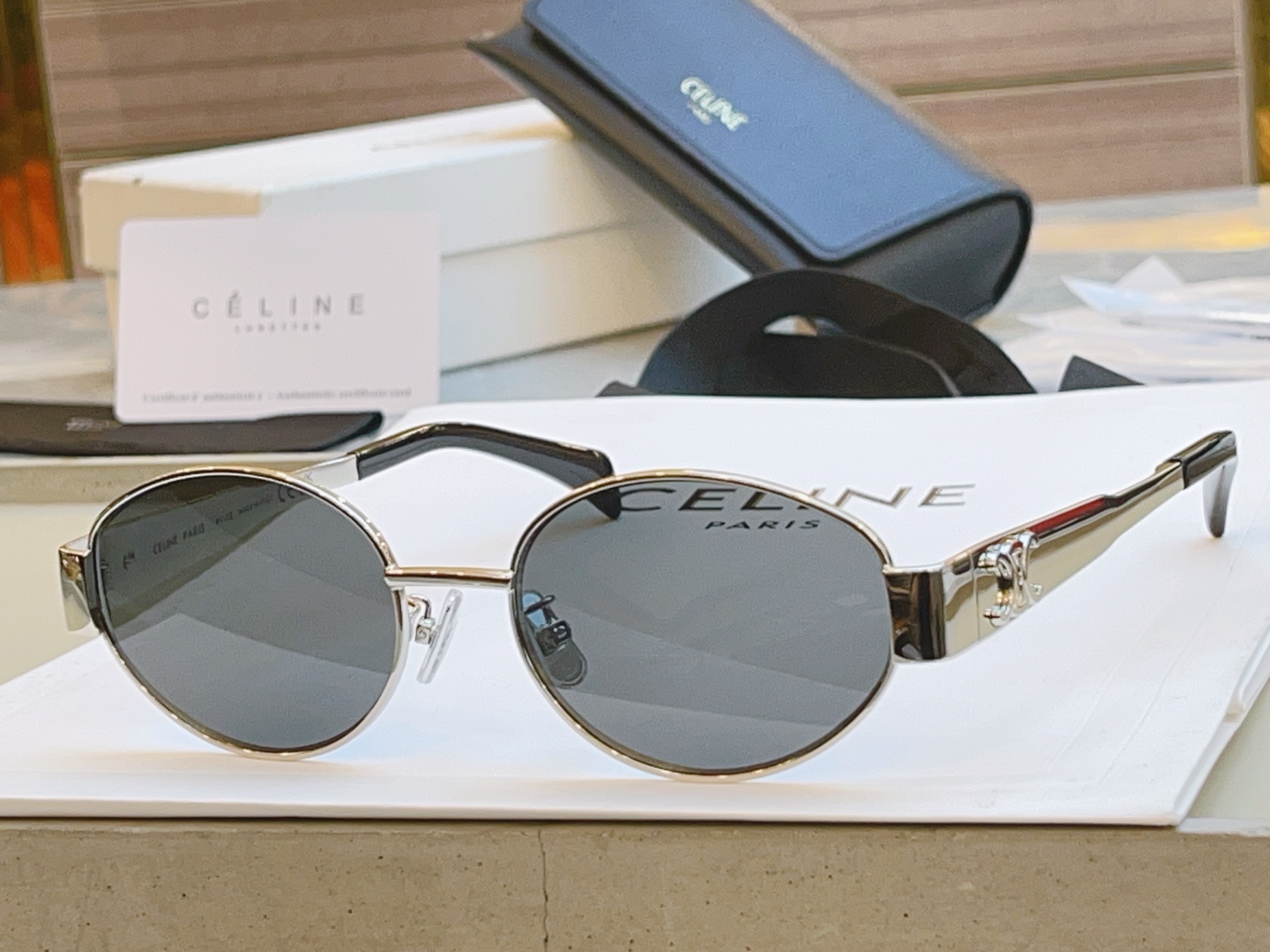 ，【CELIN*】赛琳高版本太阳镜到货，市面最高版本，玻璃镜片，MODELCL40235U，SIZE54
