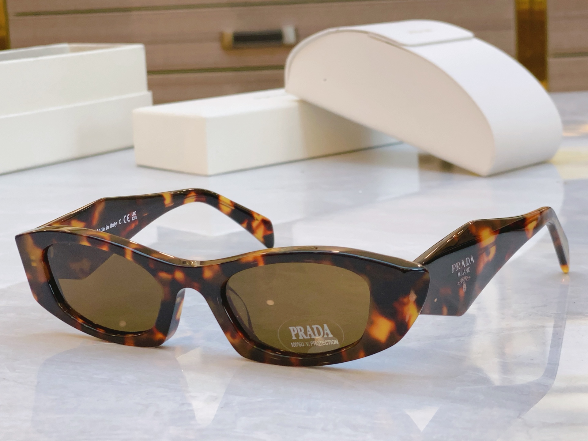 ，【PRAD*】普拉*达新款太阳镜🕶️，MODEL：OPRB16S，SIZE：54口20-145