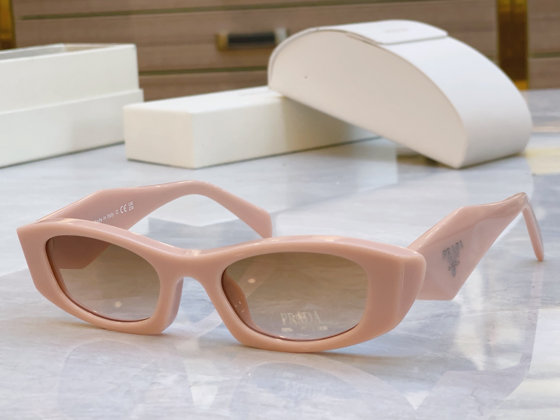 ，【PRAD*】普拉*达新款太阳镜🕶️，MODEL：OPRB16S，SIZE：54口20-145