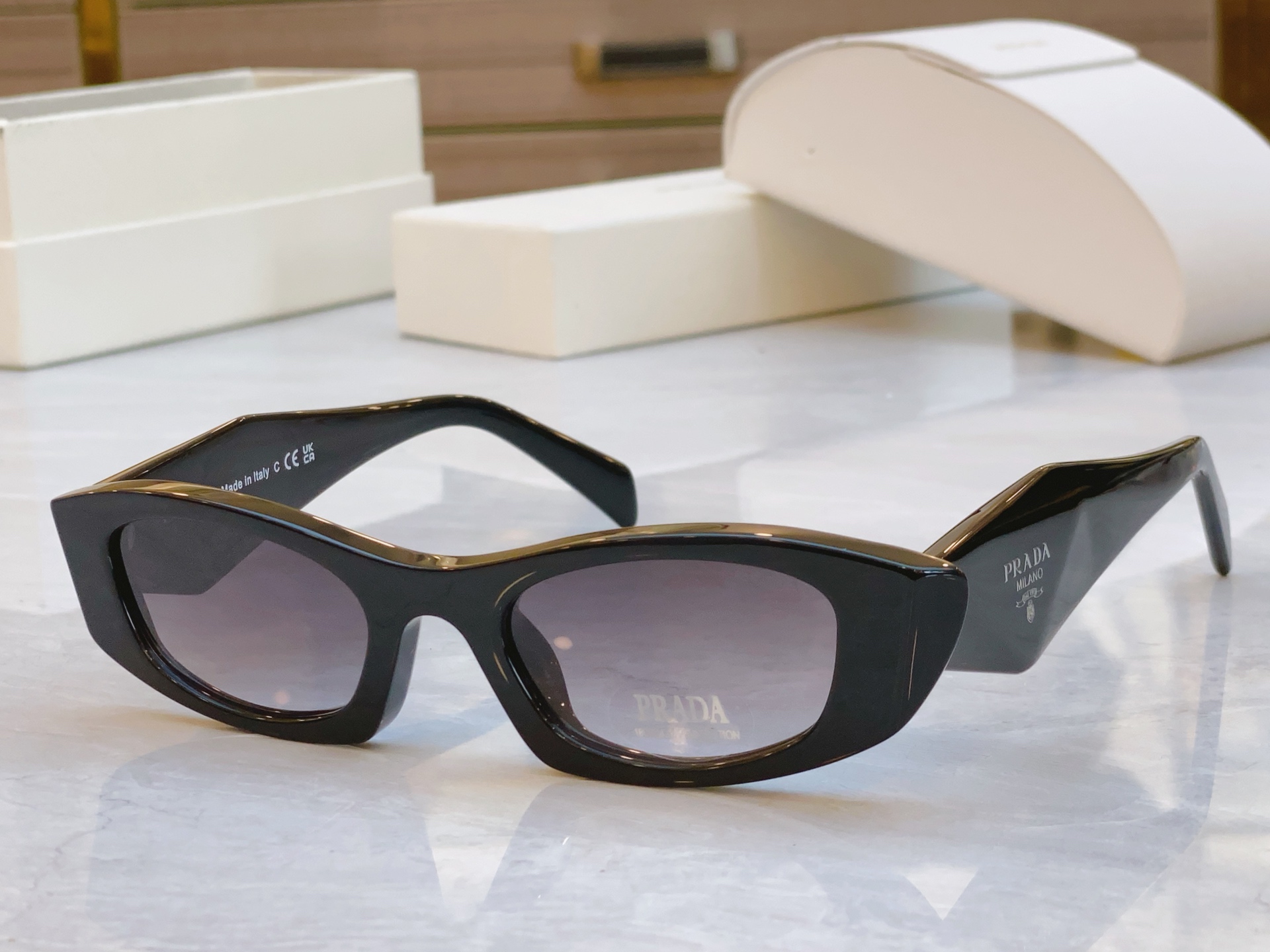 ，【PRAD*】普拉*达新款太阳镜🕶️，MODEL：OPRB16S，SIZE：54口20-145