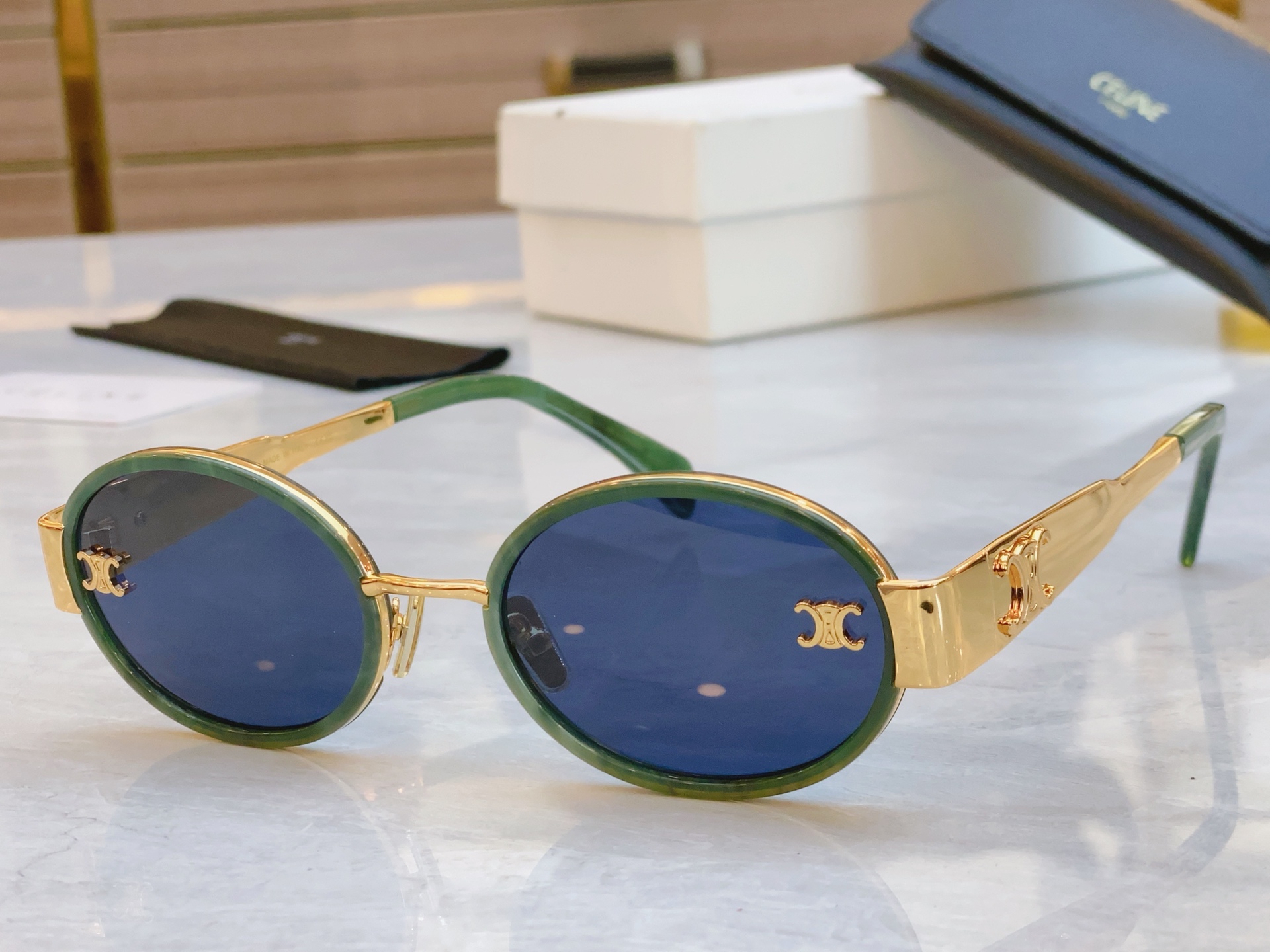 ，【CELIN*】赛*琳新款太阳镜， MODELCL1477LU ，SIZE 55口21-145