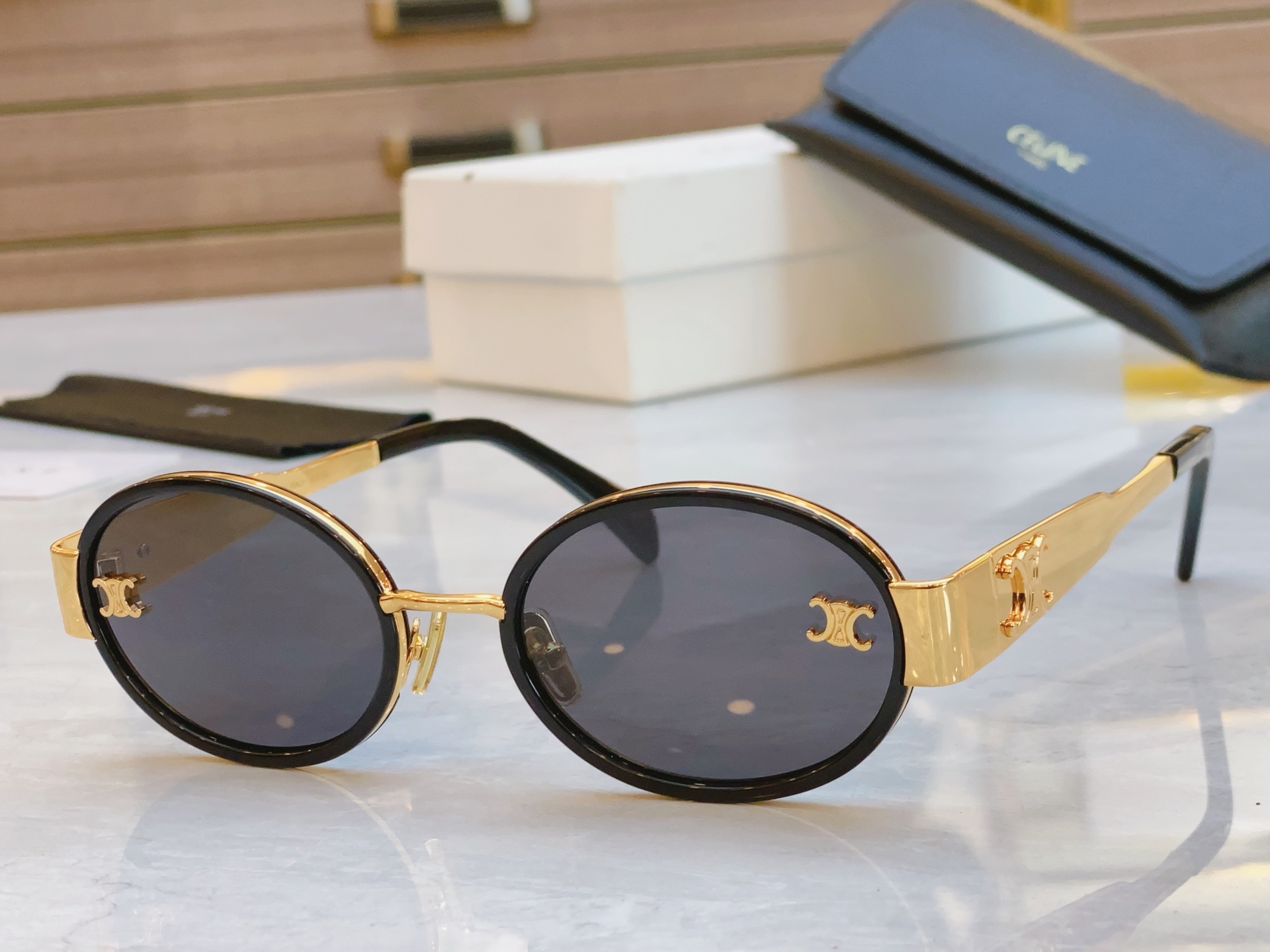，【CELIN*】赛*琳新款太阳镜， MODELCL1477LU ，SIZE 55口21-145