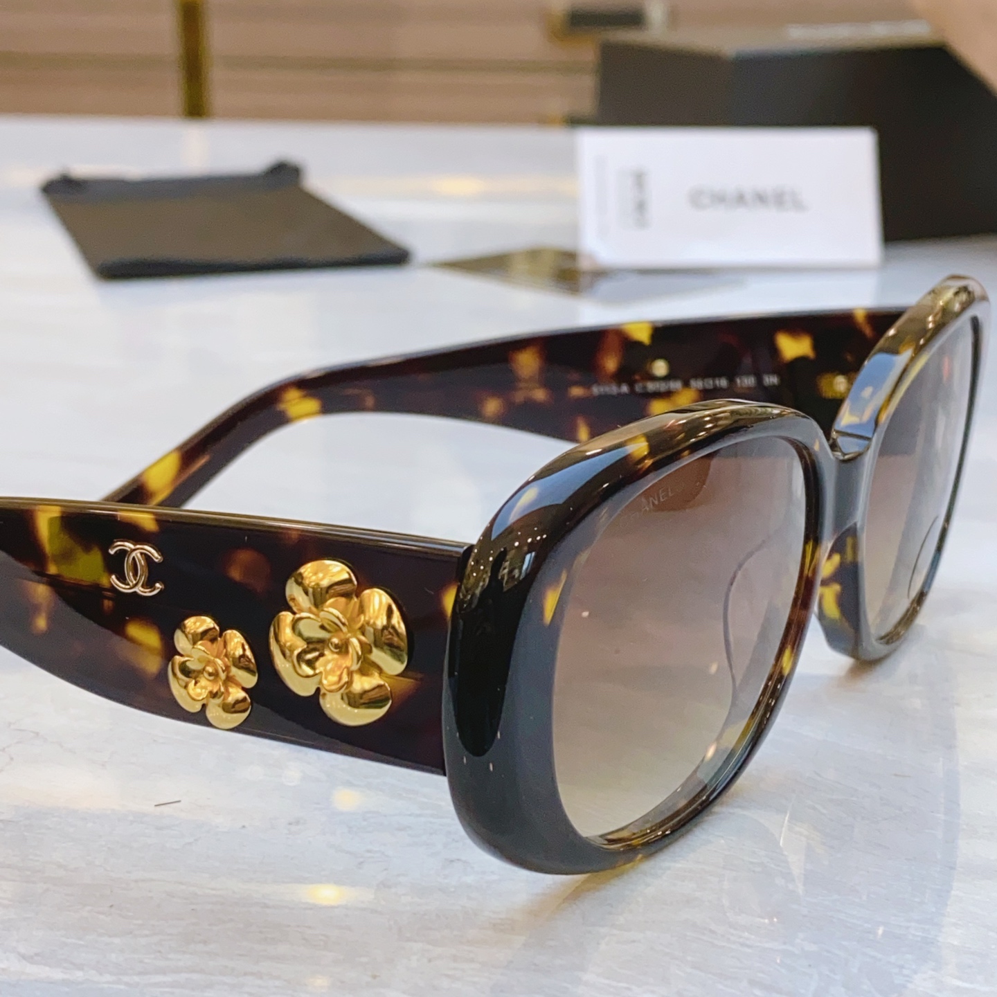 ，【CHANE*】香奈儿新款太阳镜🕶️🕶️，MODEL：CH5113，SIZE：56口16-130