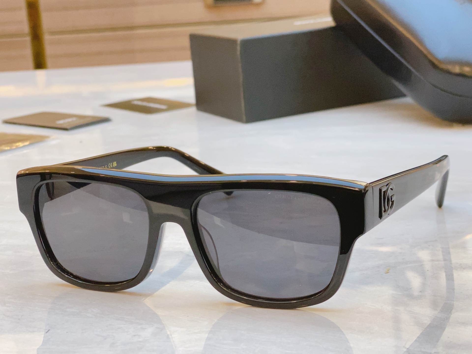 ，【DOLCE & GABBAN*】D*G新款太阳镜，MODEL：DG4455，SIZE：56口18-1