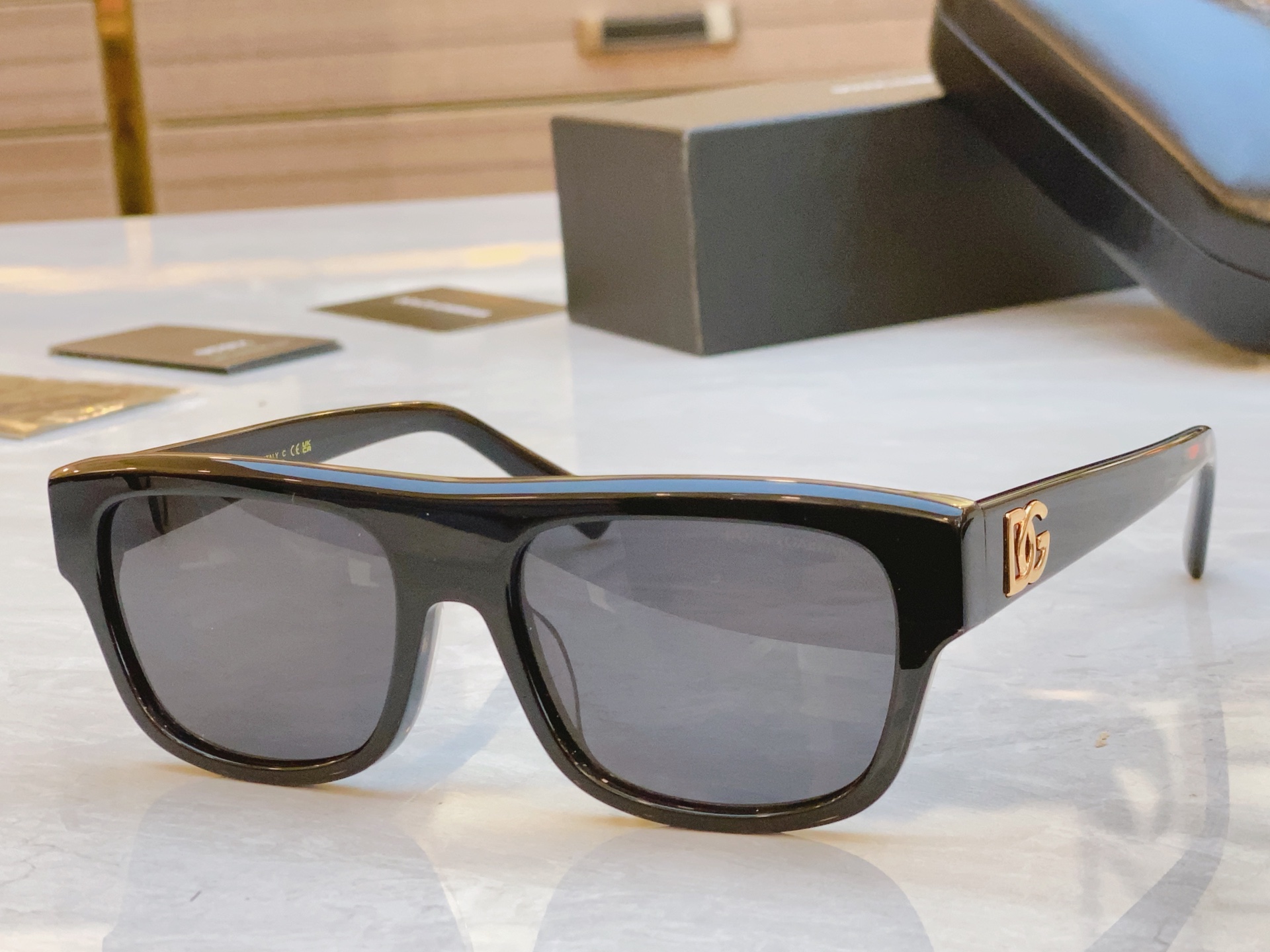 ，【DOLCE & GABBAN*】D*G新款太阳镜，MODEL：DG4455，SIZE：56口18-1