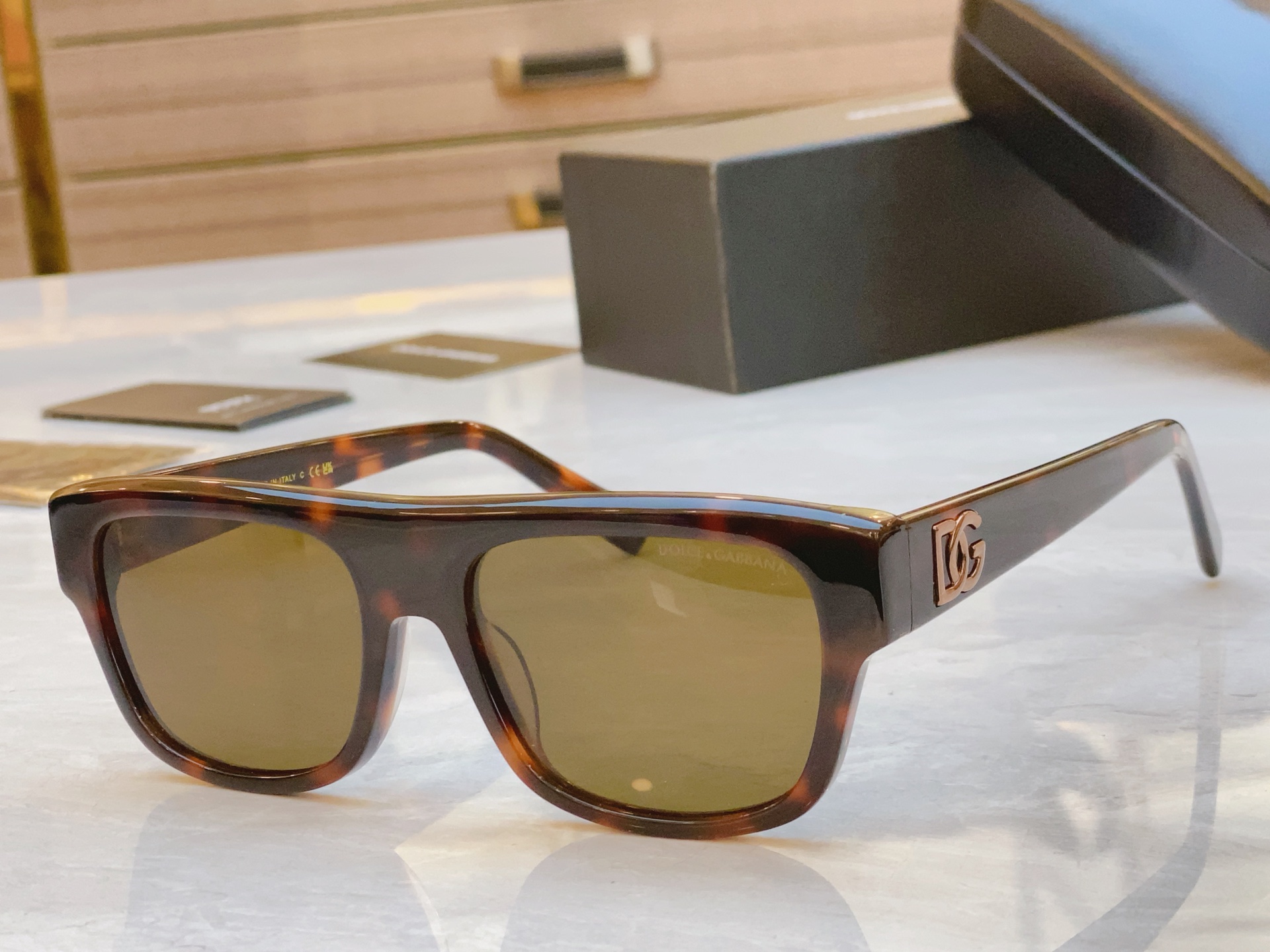 ，【DOLCE & GABBAN*】D*G新款太阳镜，MODEL：DG4455，SIZE：56口18-1