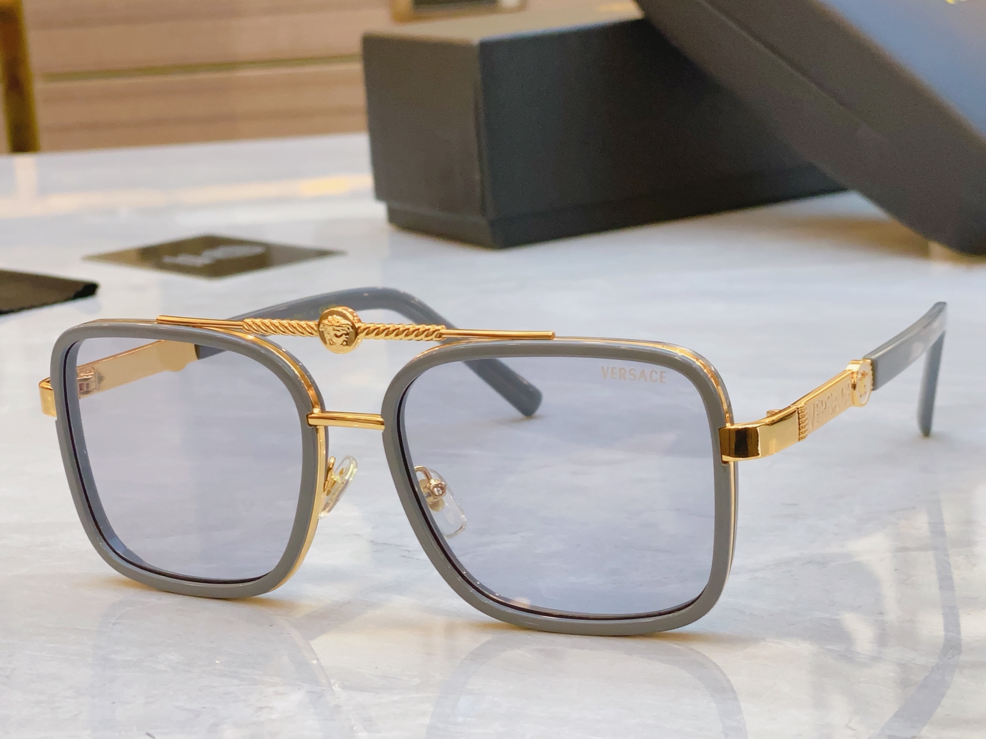 ，【VERSAC*】范思*哲新款太阳镜，MODEL：VE 5168，SIZE：57口18-142