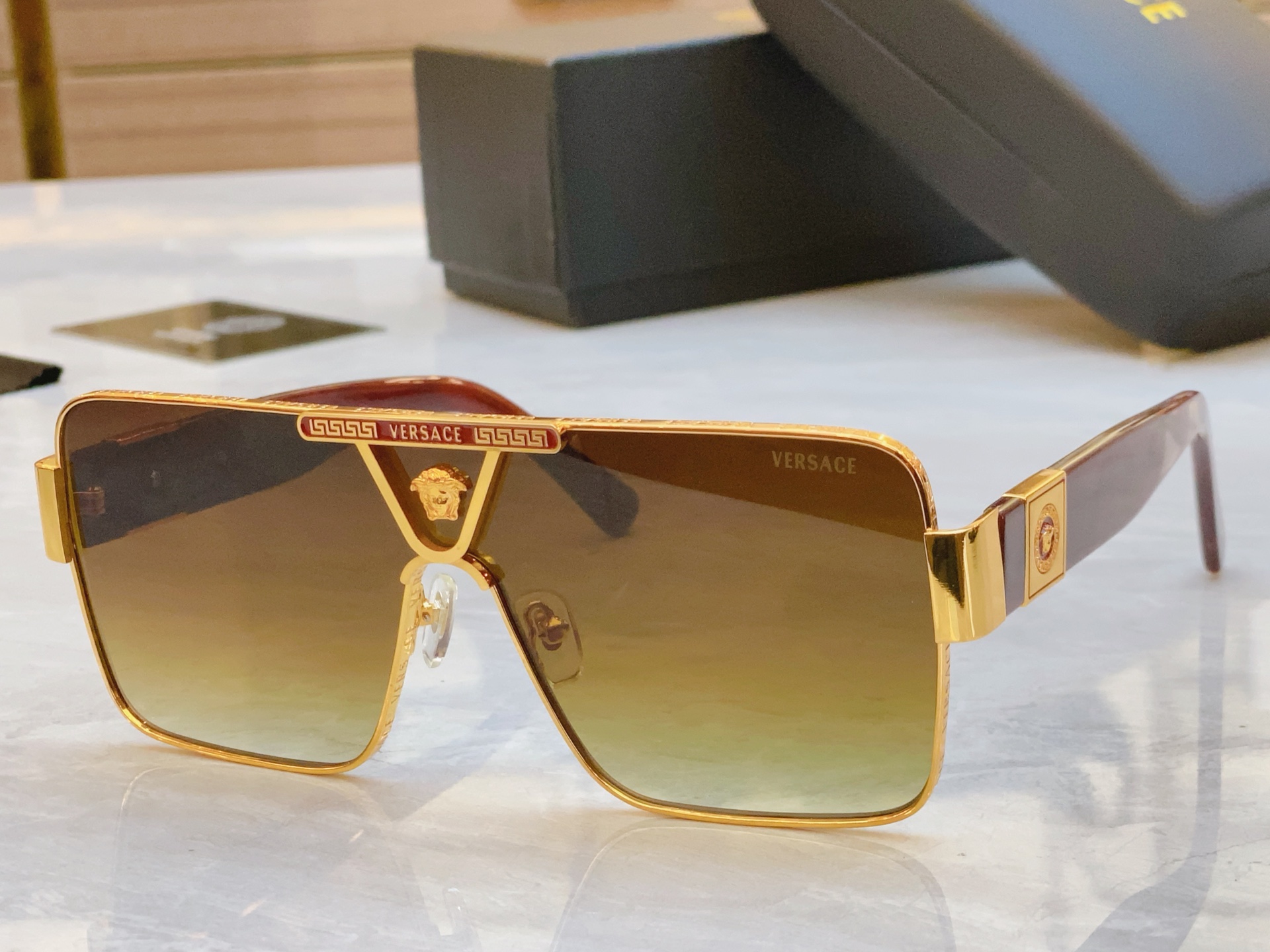 ，【VERSAC*】范思*哲新款太阳镜，MODEL：VE 6739，SIZE：138口0-145