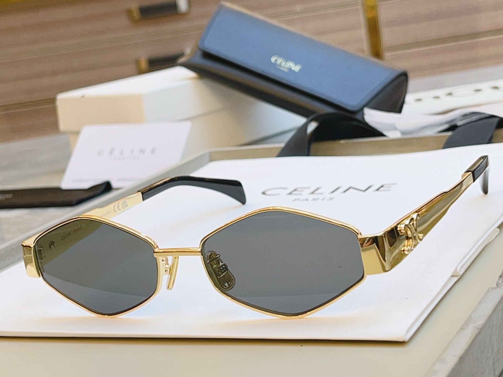 ，【CELIN*】赛琳高版本太阳镜到货✨，市面最高版本，MODELCL40254U，SIZE54口16-