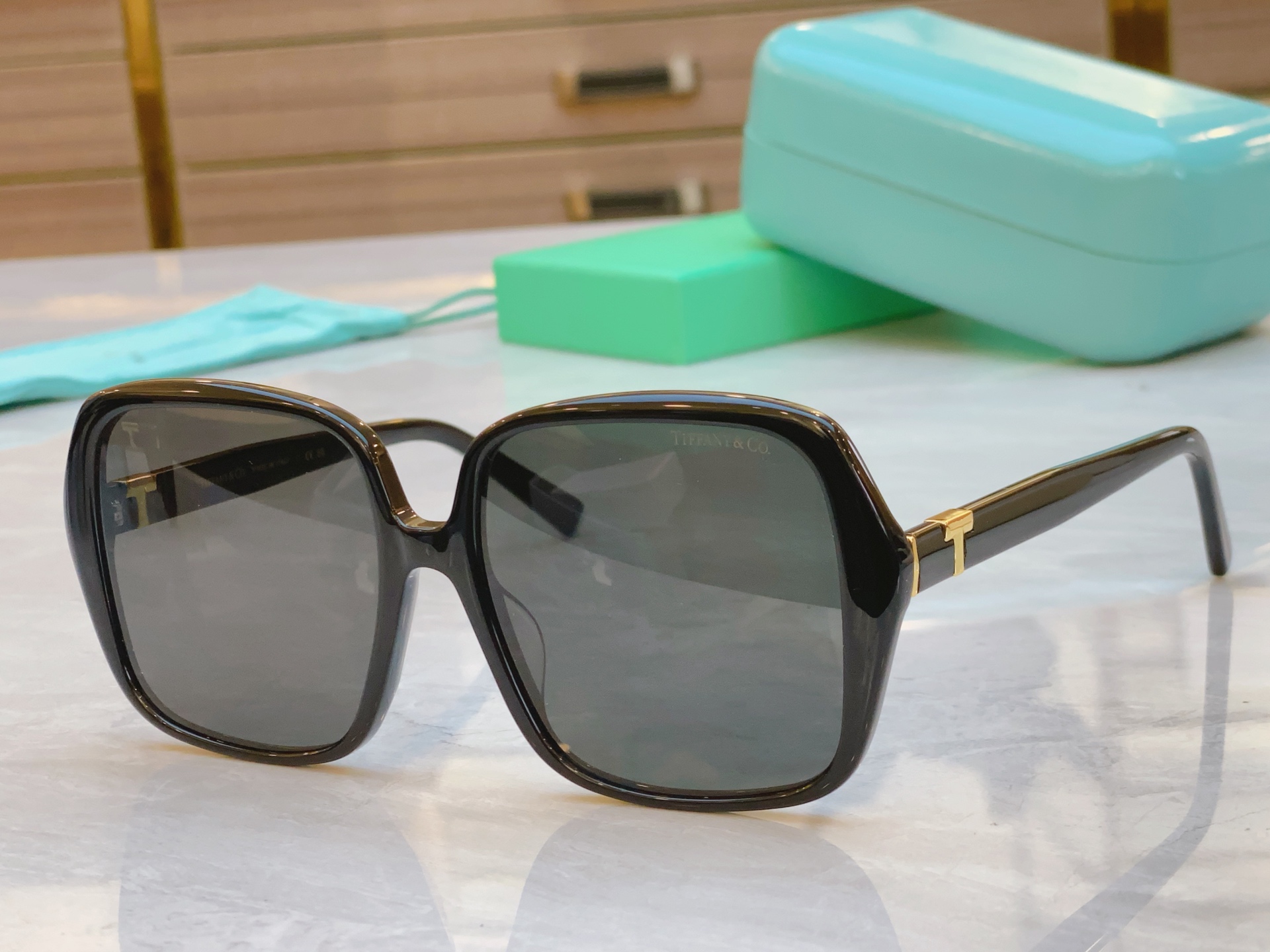 ，【Tiffany & Co.】蒂芙*尼新款太阳镜🕶️，Mod：TF4221D，Size：58口17-1
