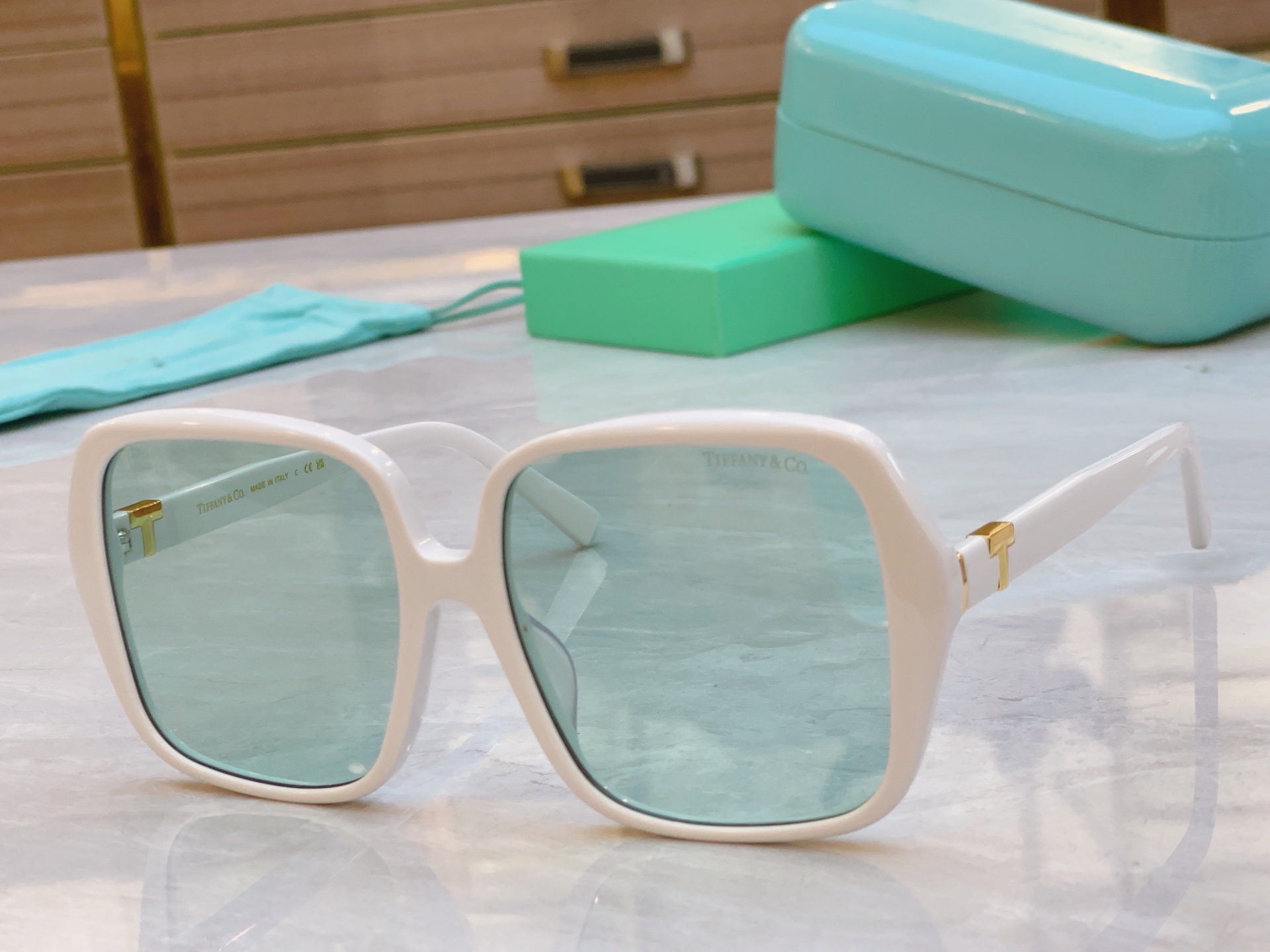 ，【Tiffany & Co.】蒂芙*尼新款太阳镜🕶️，Mod：TF4221D，Size：58口17-1