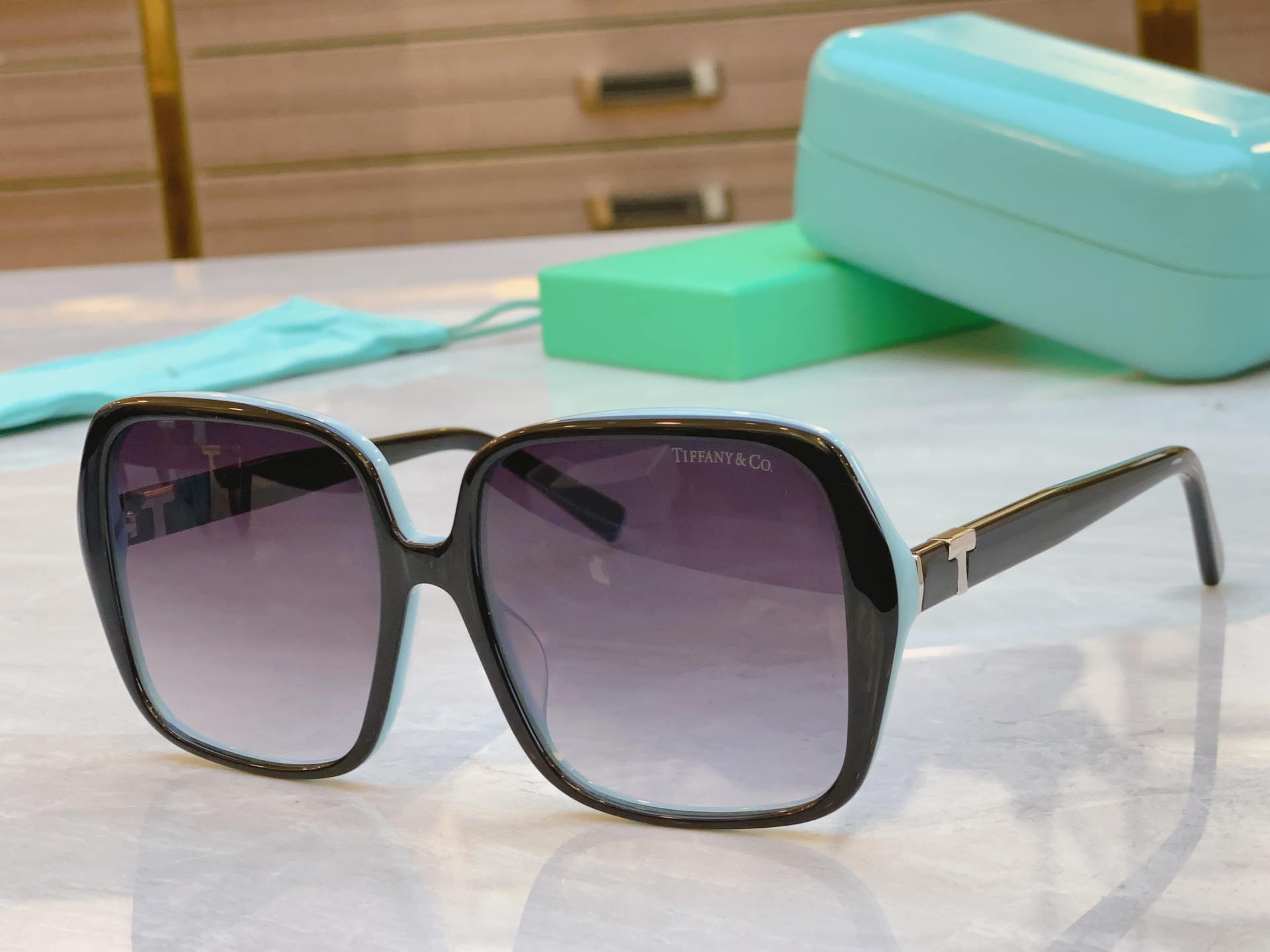 ，【Tiffany & Co.】蒂芙*尼新款太阳镜🕶️，Mod：TF4221D，Size：58口17-1