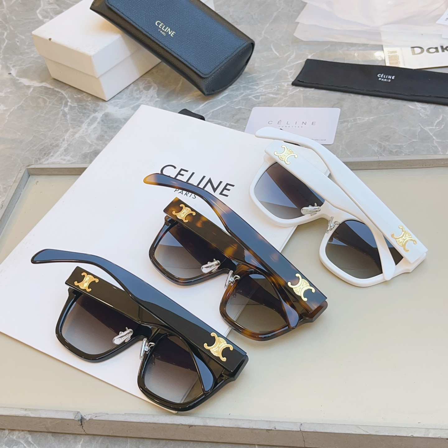，【CELIN*】赛*琳新款太阳镜， MODELCL40253F ，带鼻托款✨，SIZE 55口18-1