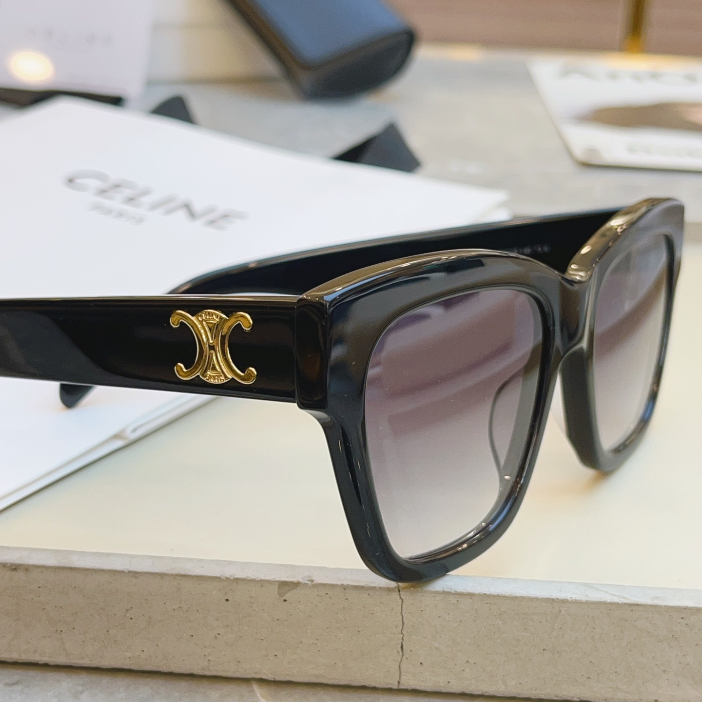 ，【CELIN*】赛*琳新款太阳镜， MODELCL40253I ，不带鼻托款✨，SIZE 55口18-
