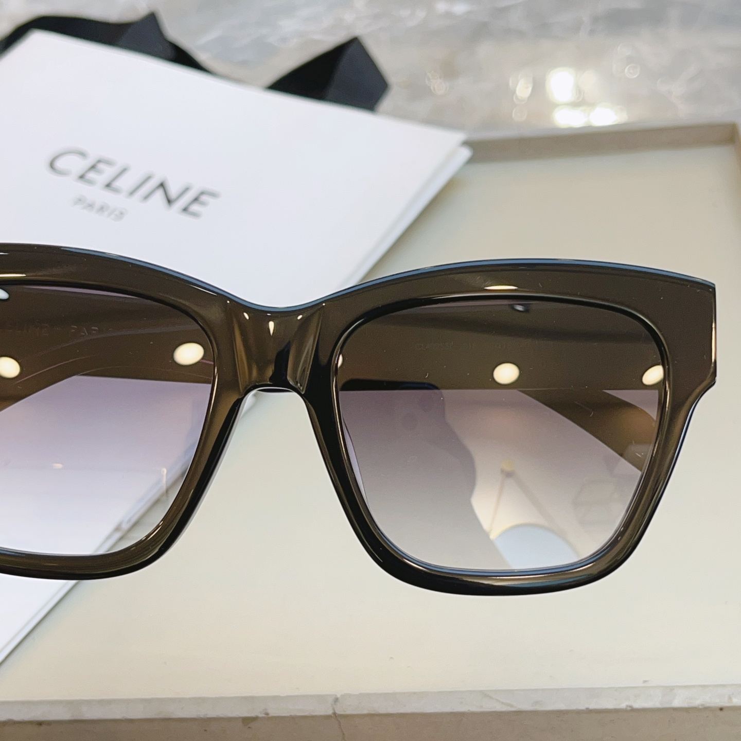 ，【CELIN*】赛*琳新款太阳镜， MODELCL40253I ，不带鼻托款✨，SIZE 55口18-