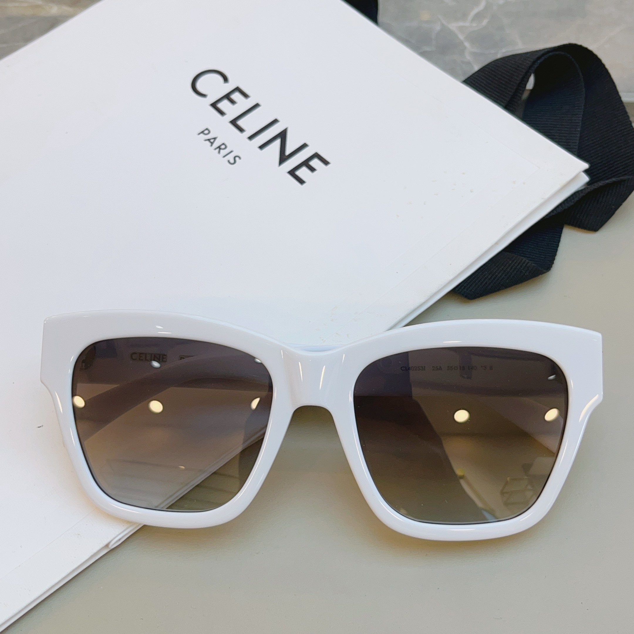，【CELIN*】赛*琳新款太阳镜， MODELCL40253I ，不带鼻托款✨，SIZE 55口18-