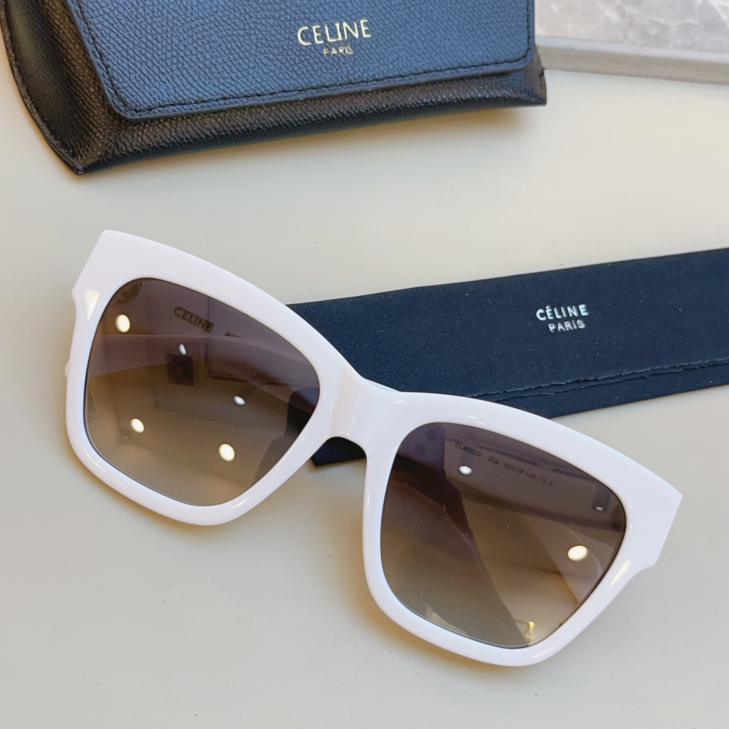 ，【CELIN*】赛*琳新款太阳镜， MODELCL40253I ，不带鼻托款✨，SIZE 55口18-