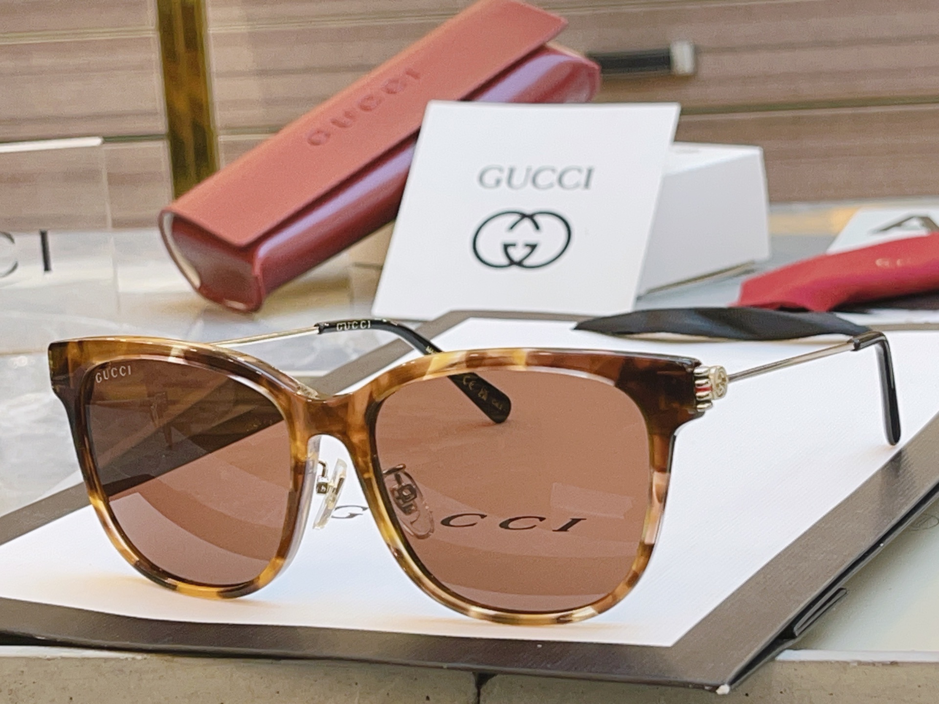 ，【GUCC*】古*驰新款太阳镜🕶️，高品质✨MODEL：GG1884SK，SIZE56口16-145 