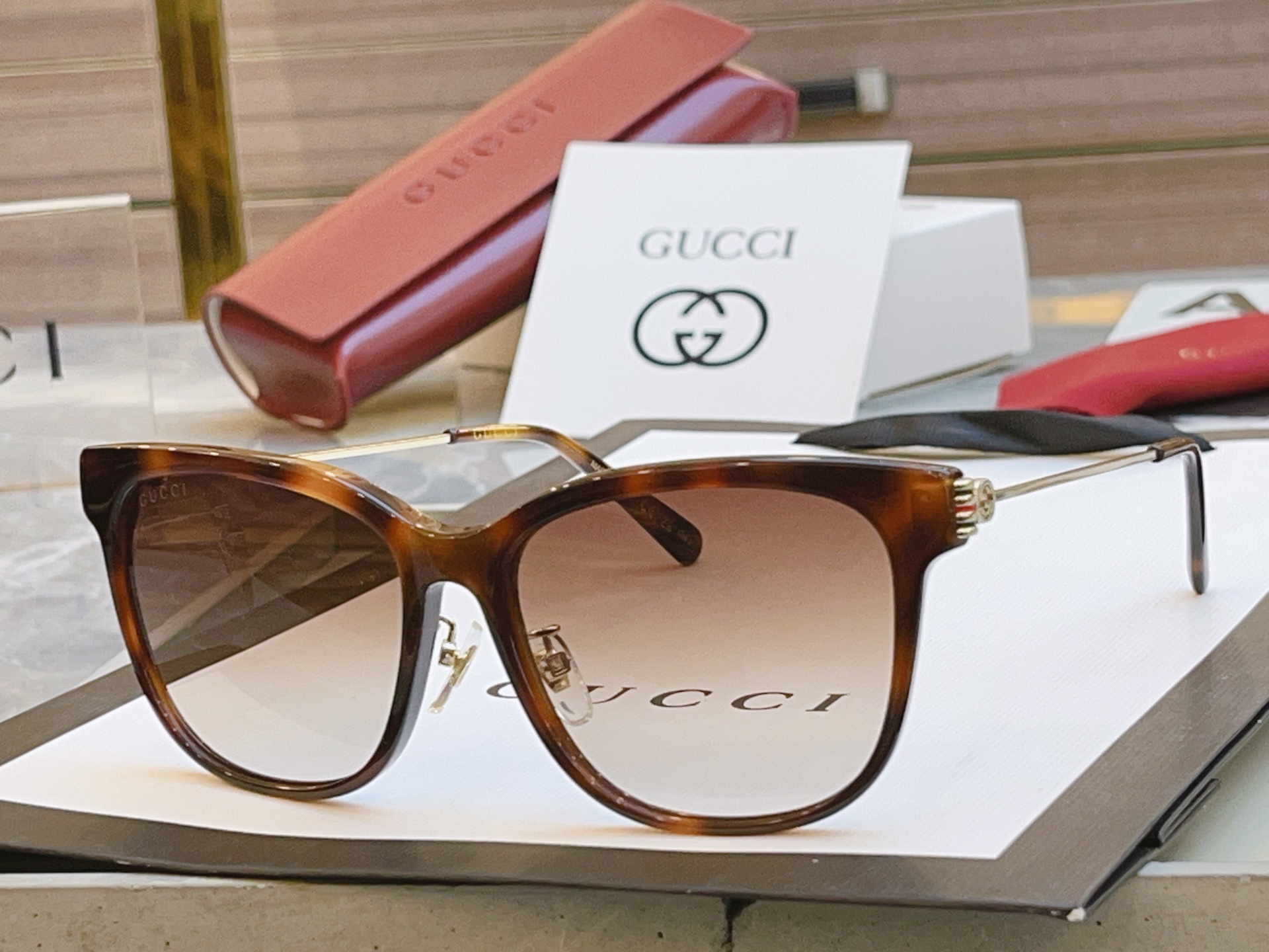 ，【GUCC*】古*驰新款太阳镜🕶️，高品质✨MODEL：GG1884SK，SIZE56口16-145 