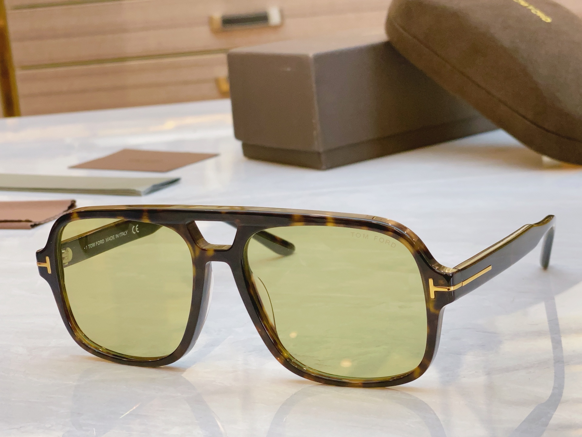 NO:345390,,【TOM FOR*】Tom Ford's new sunglasses, MODELTF 884, SIZE60 18-140 glasses sunglasses, glasses, tom ford, tom ford19860909,【TOM FOR*】汤姆*福特新款太阳镜,MODELTF 884,SIZE60口18-140眼镜墨镜太阳镜,眼镜,tom ford,tom ford,glasses