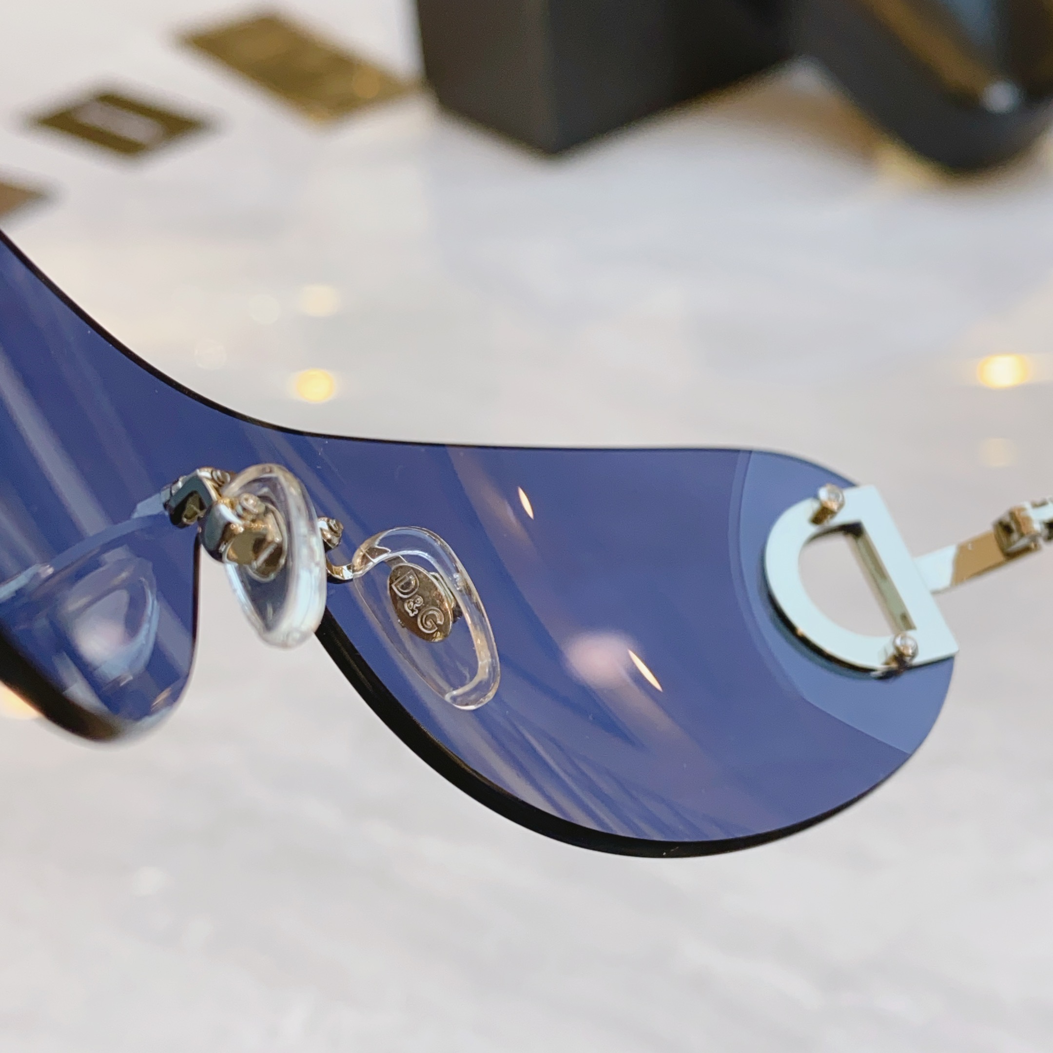 ，【DOLCE & GABBAN*】D*G新款太阳镜，MODEL：DG2308，SIZE：143口0-1