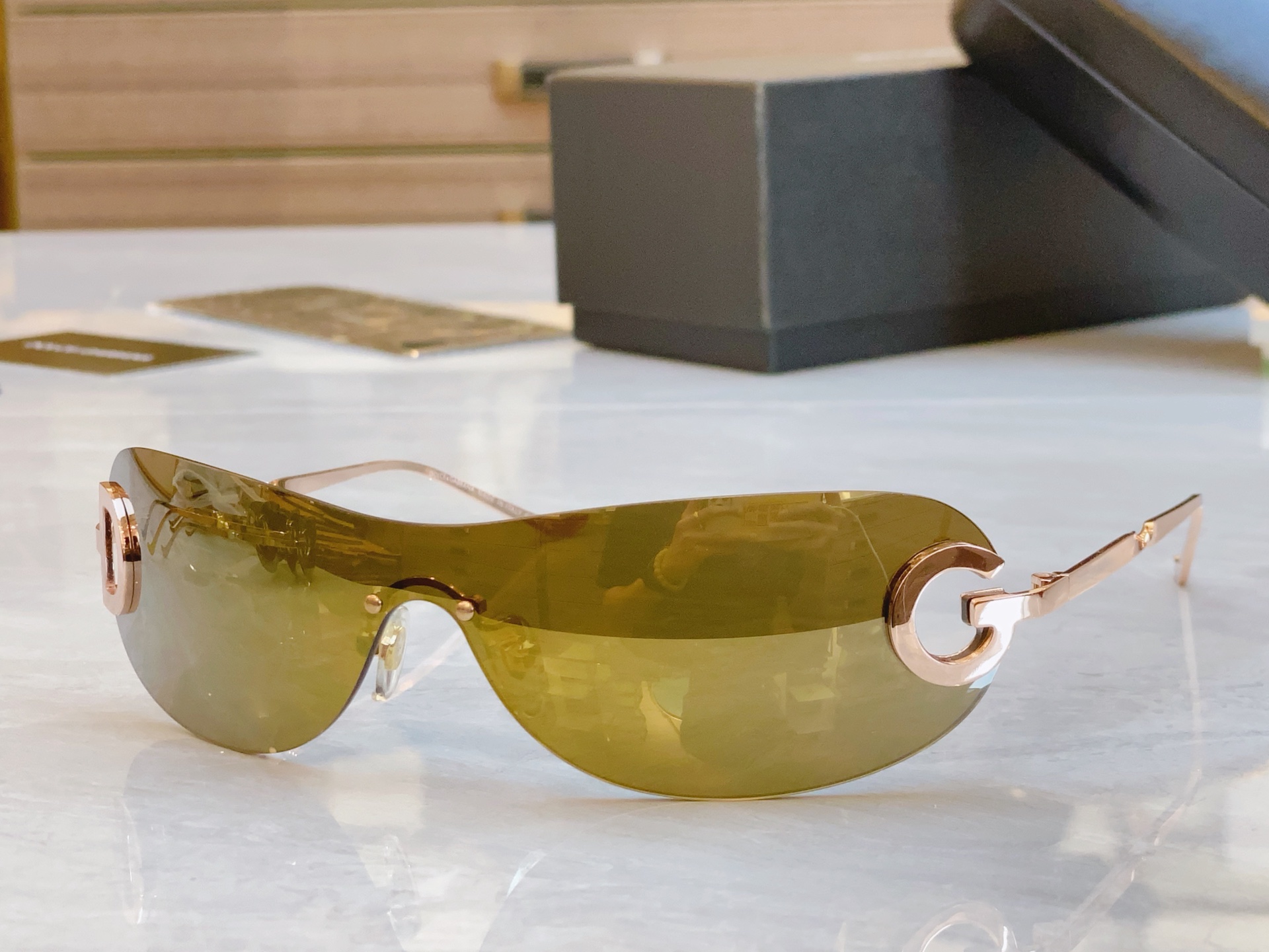 ，【DOLCE & GABBAN*】D*G新款太阳镜，MODEL：DG2308，SIZE：143口0-1