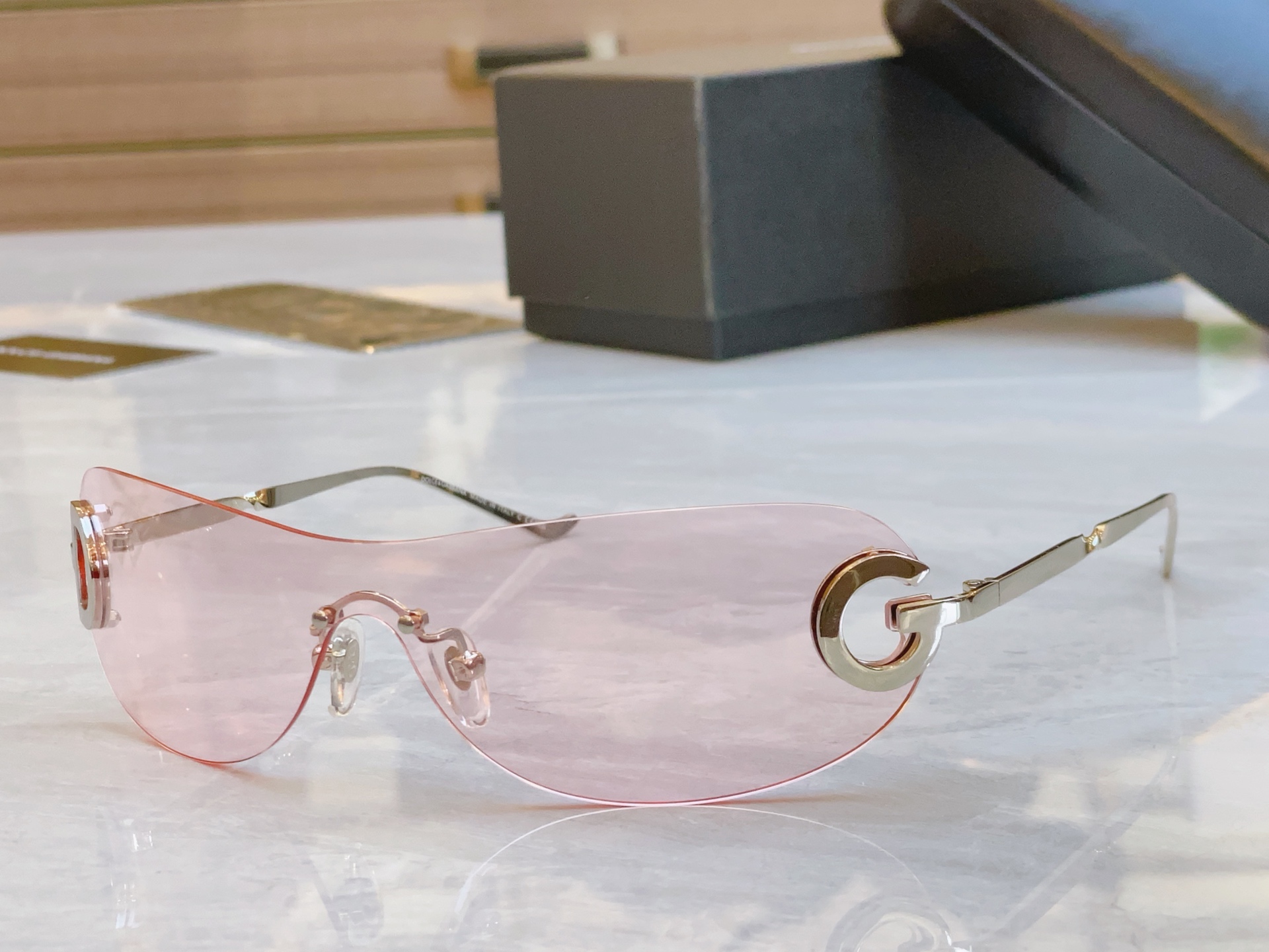 ，【DOLCE & GABBAN*】D*G新款太阳镜，MODEL：DG2308，SIZE：143口0-1
