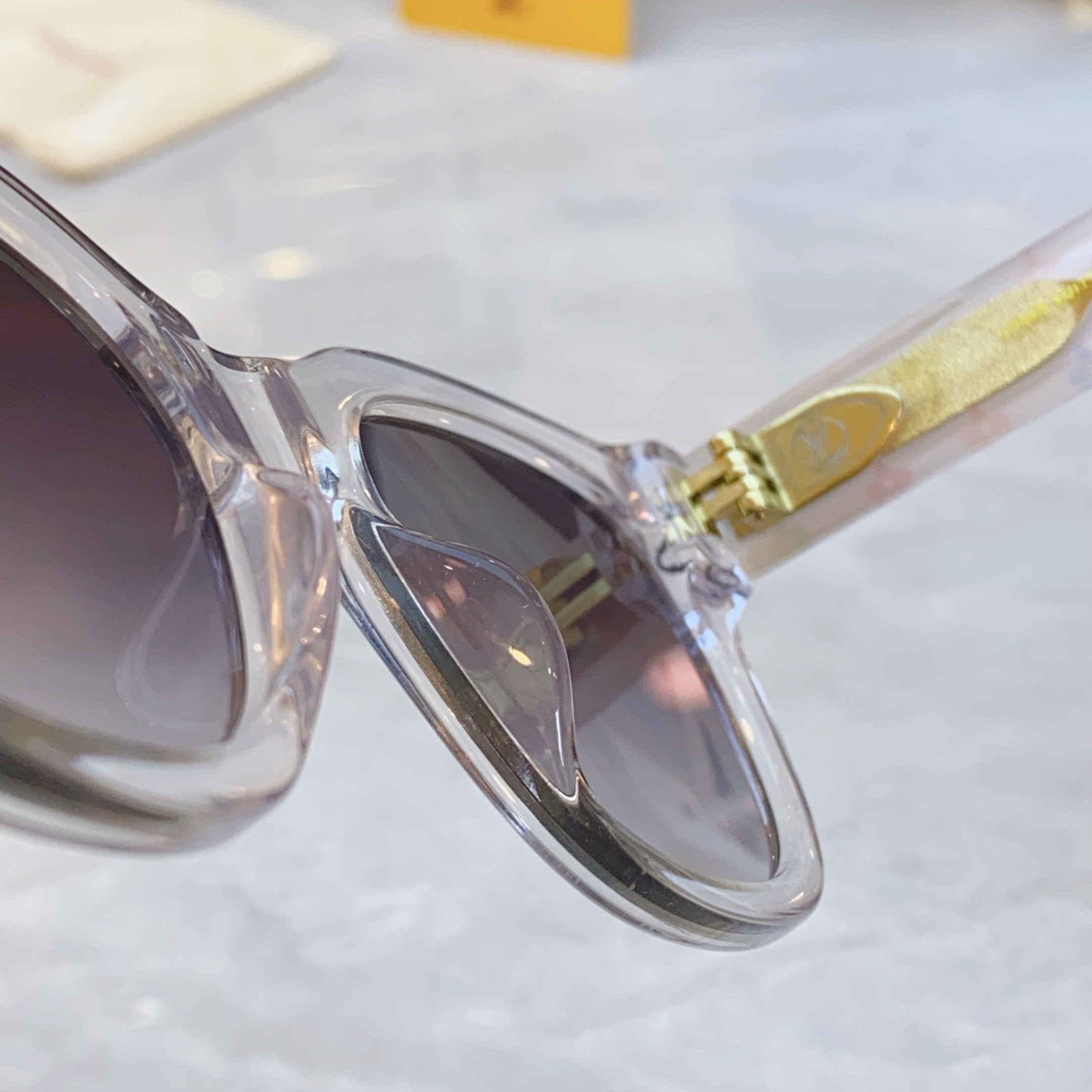 ，【LOUIS VUITTO*】路易*威登新款太阳镜，MODEL：Z2725U，SIZE：54口20-1