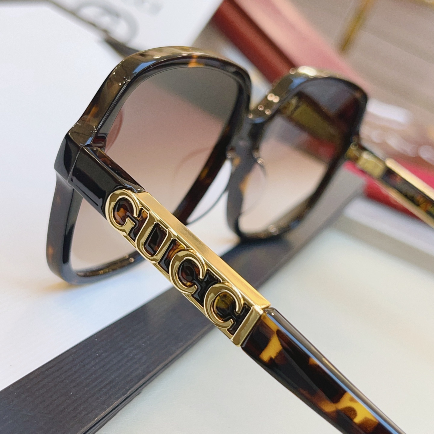 ，【GUCC*】古*驰新款太阳镜，高品质✨MODEL：GG1189SA，SIZE：59口17-145 L