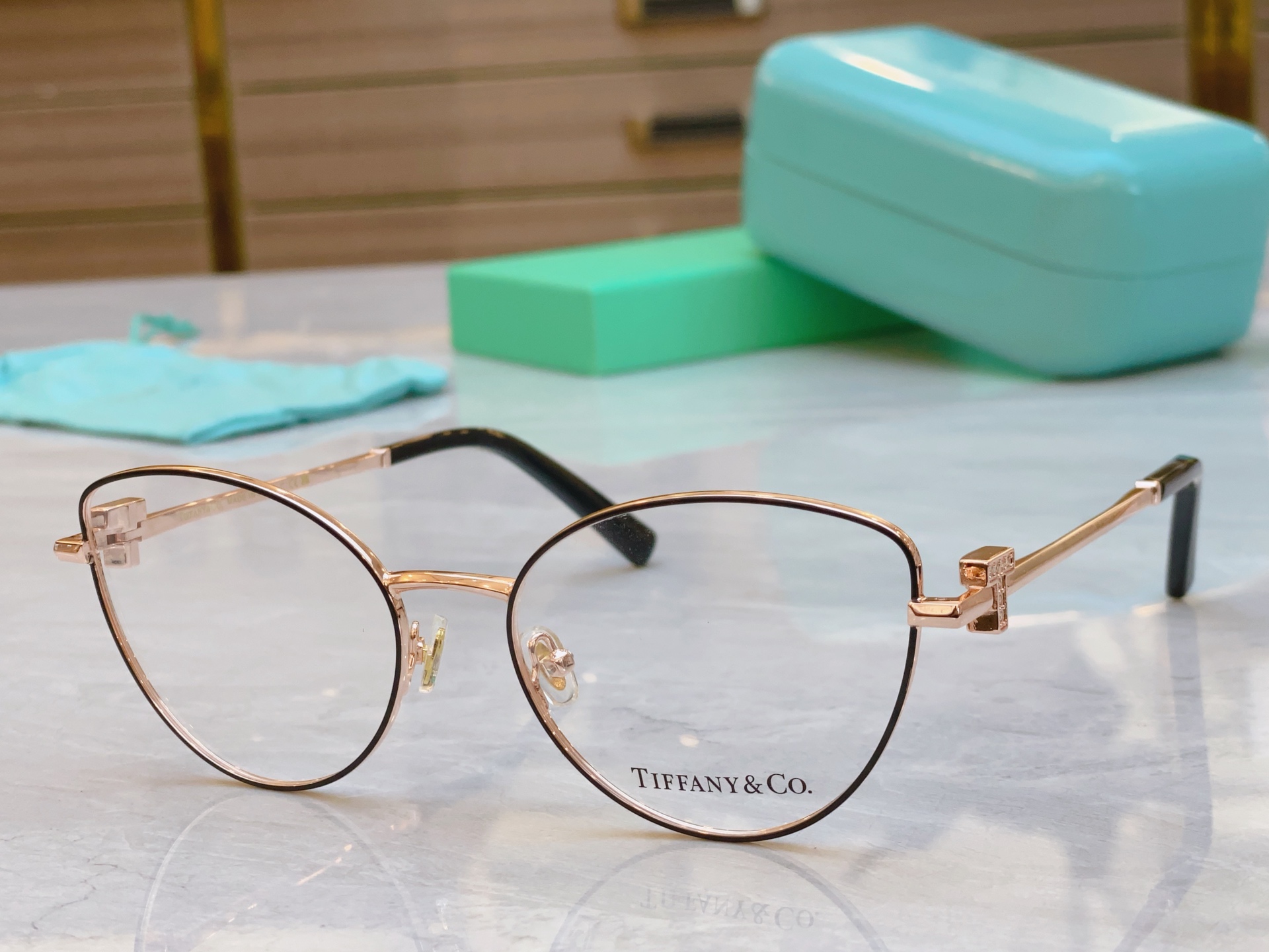 ，【Tiffany & Co.】蒂芙*尼新款眼镜架，Mod：TF1159B，Size：57口18-140