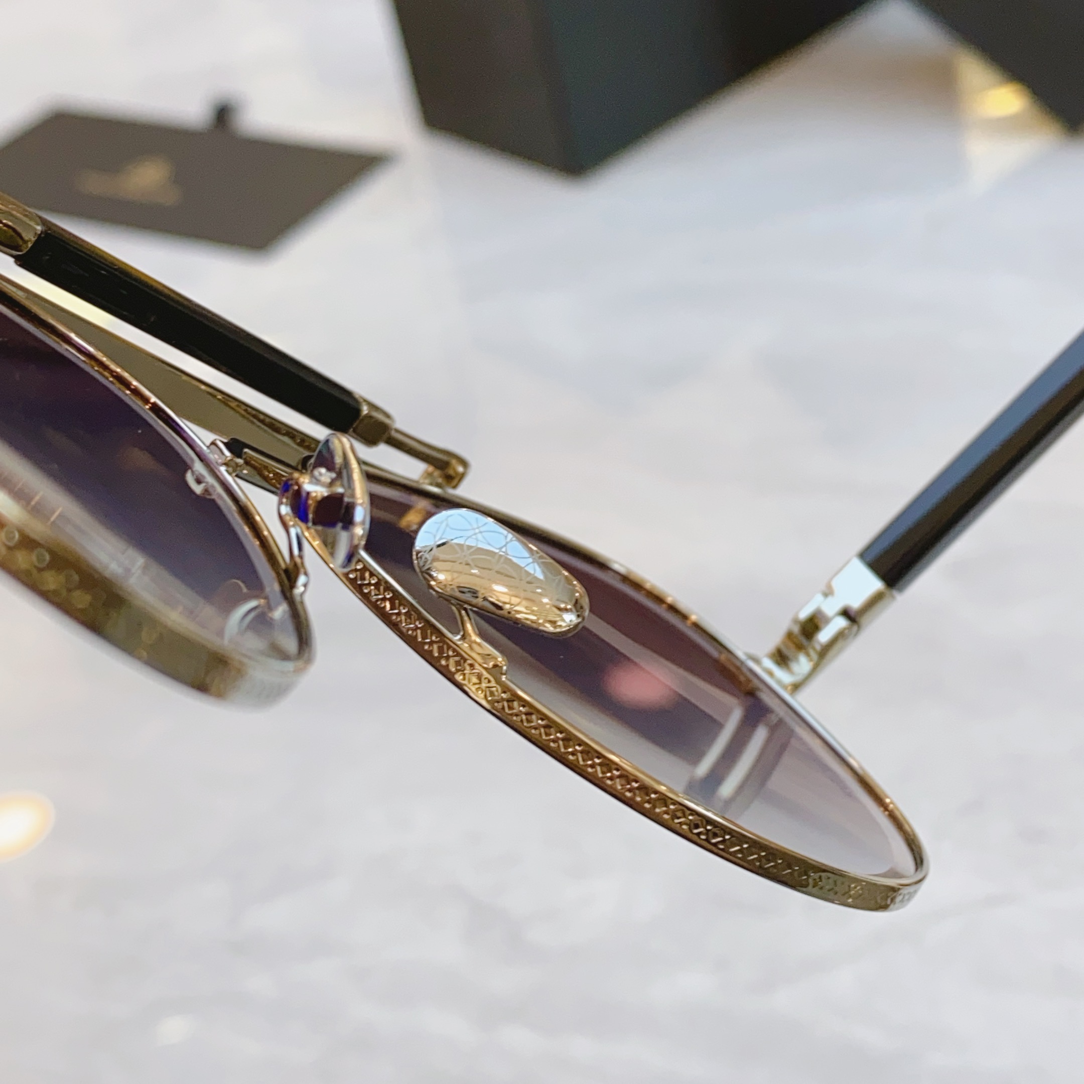 ，【MAYBAC*】迈巴*赫新款太阳镜🕶️🕶️，MODELF7N-M7U-AK-Z127，SIZE：60