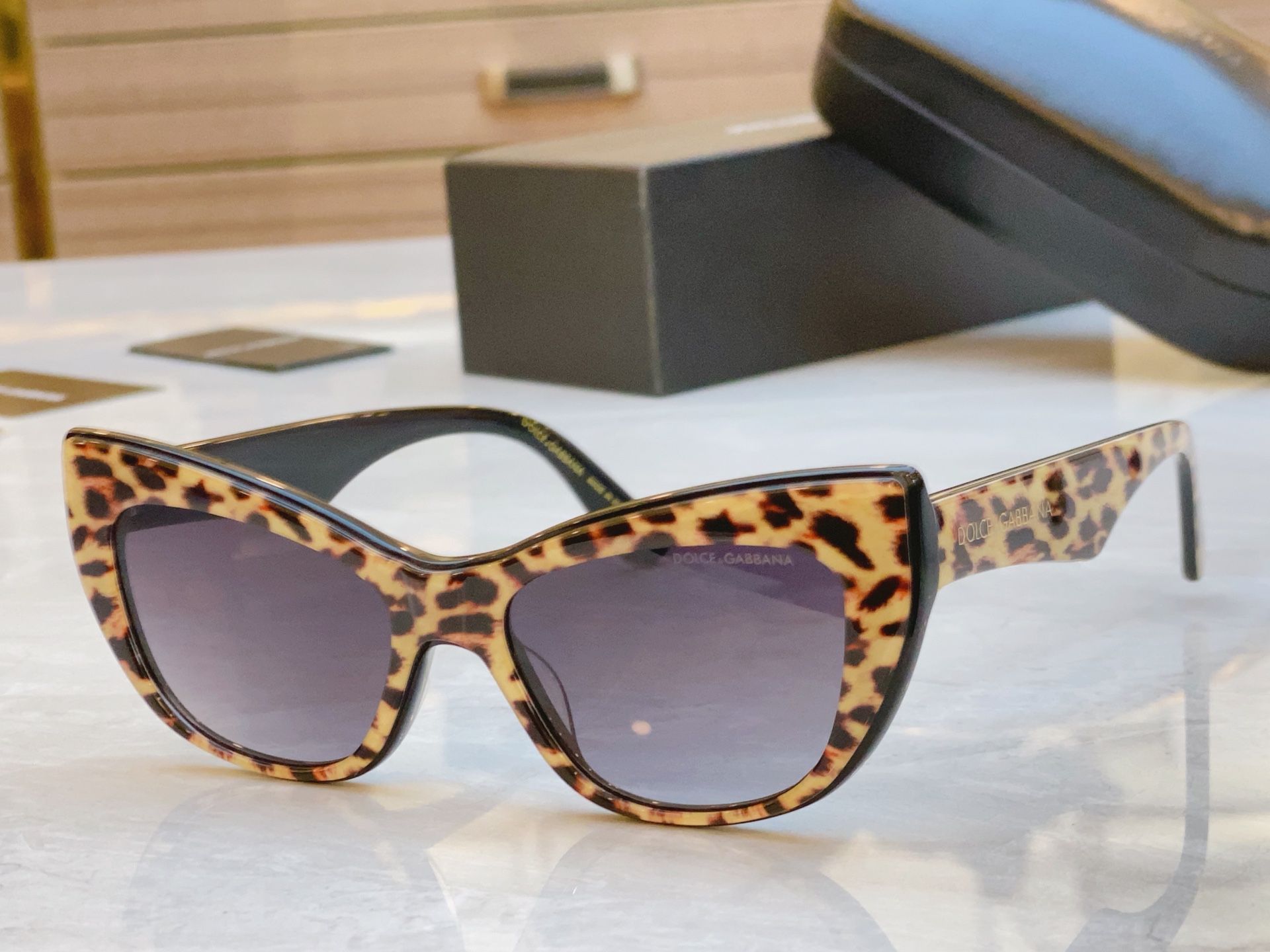 ，【DOLCE & GABBAN*】D*G新款太阳镜，MODEL：DG4417，SIZE：54口18-1
