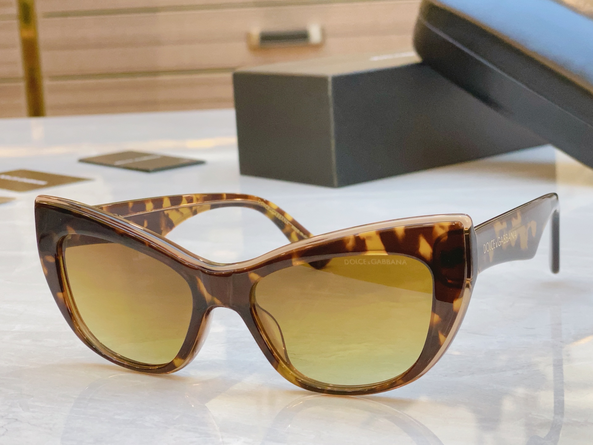 ，【DOLCE & GABBAN*】D*G新款太阳镜，MODEL：DG4417，SIZE：54口18-1