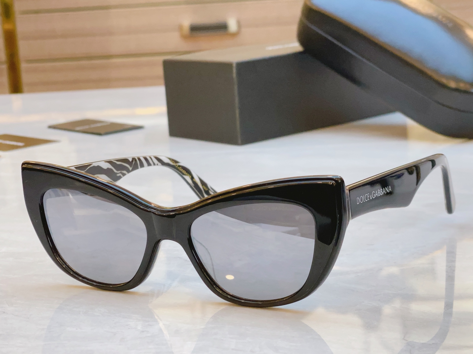 ，【DOLCE & GABBAN*】D*G新款太阳镜，MODEL：DG4417，SIZE：54口18-1