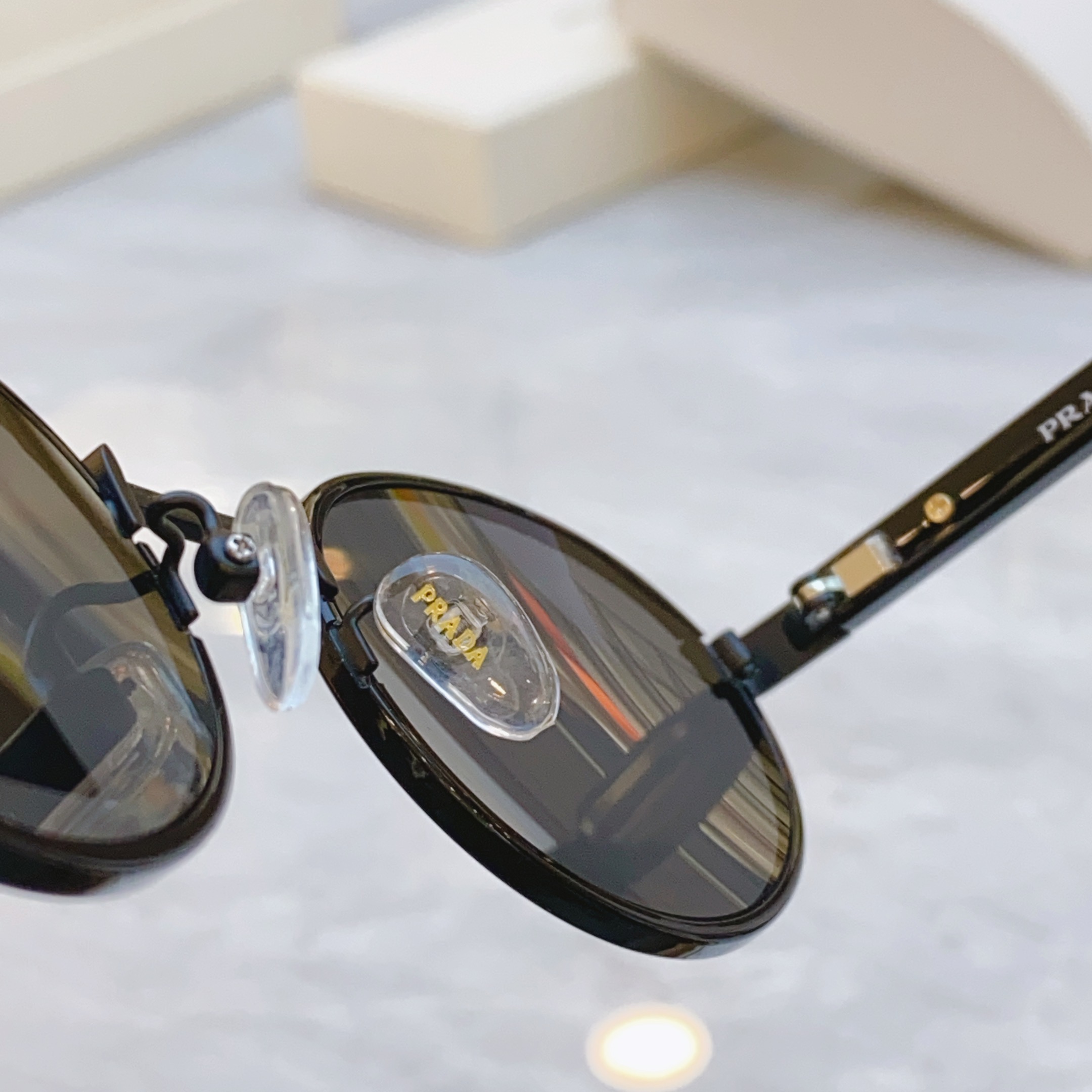 ，【PRAD*】普拉*达新款太阳镜，MODEL：PR B56S，SIZE：52口21-145
