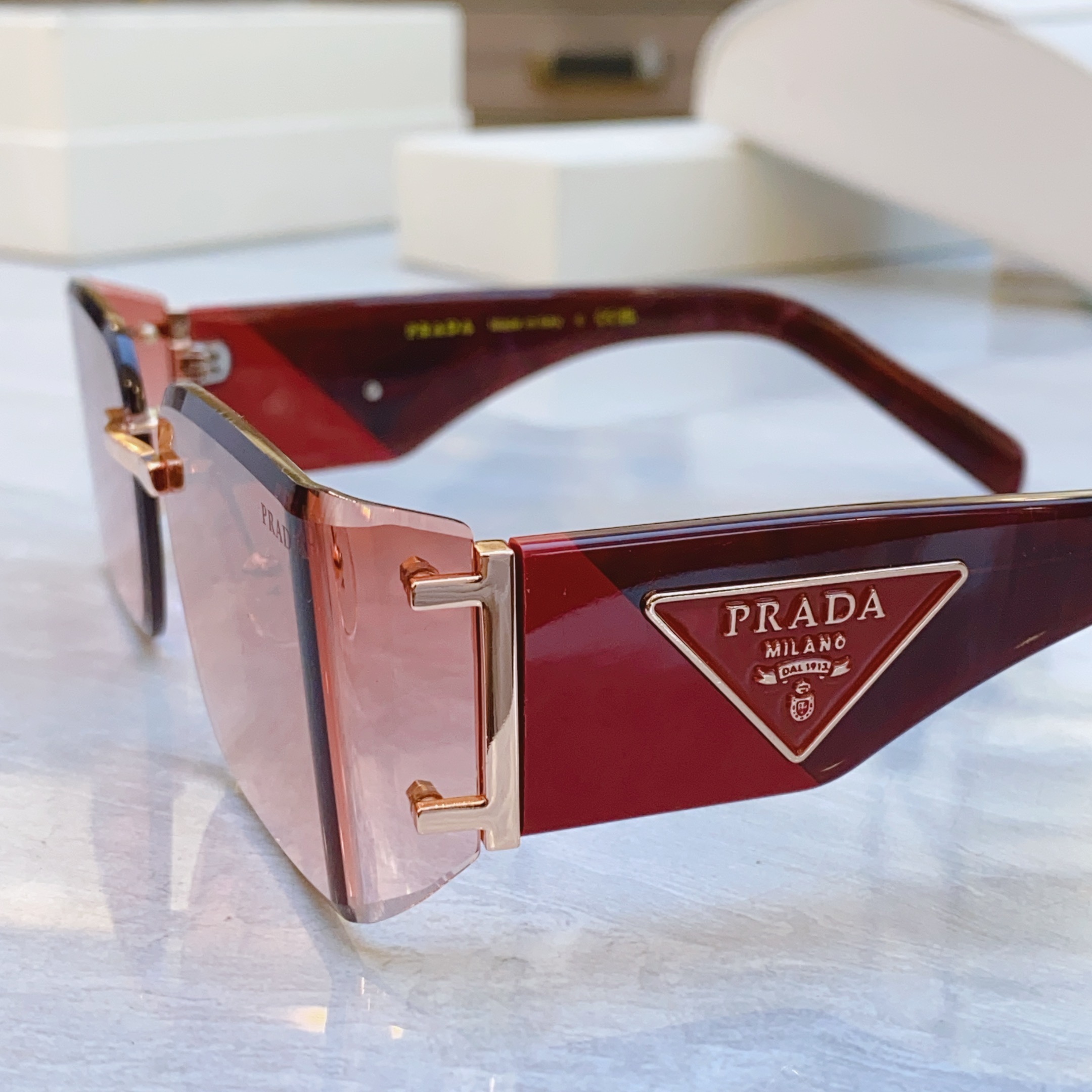 ，【PRAD*】普拉*达新款太阳镜，MODEL：PR 192VS，SIZE：62口17-140