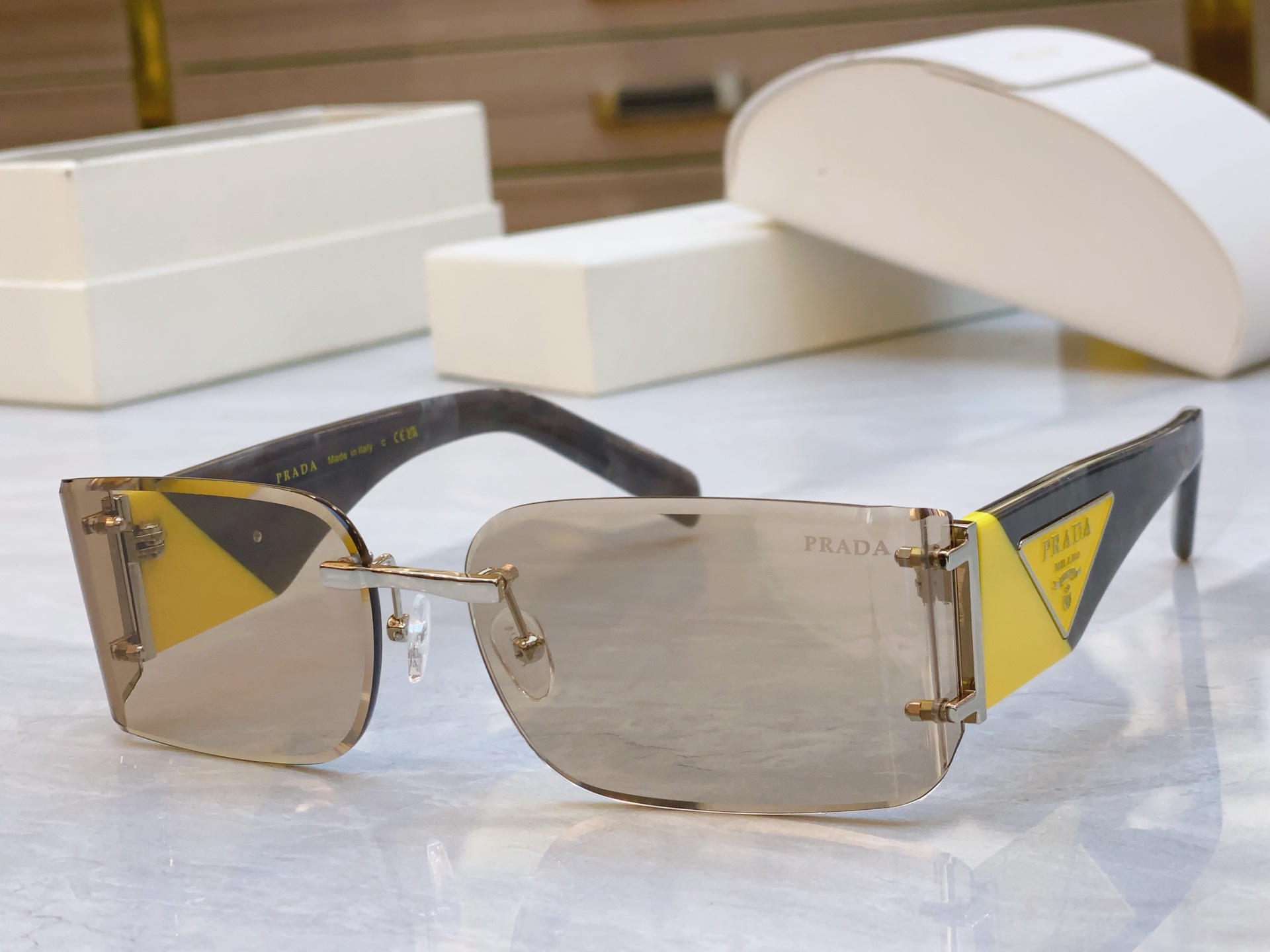，【PRAD*】普拉*达新款太阳镜，MODEL：PR 192VS，SIZE：62口17-140