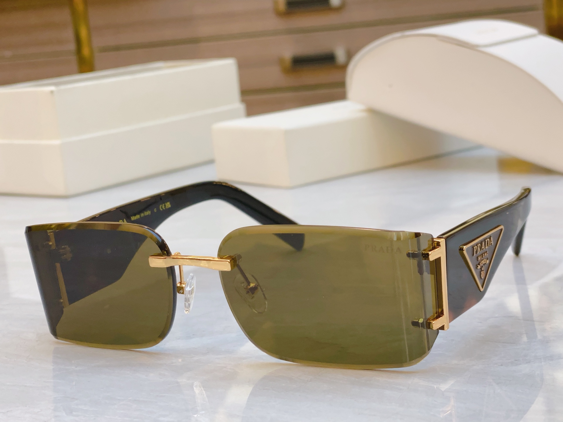 ，【PRAD*】普拉*达新款太阳镜，MODEL：PR 192VS，SIZE：62口17-140