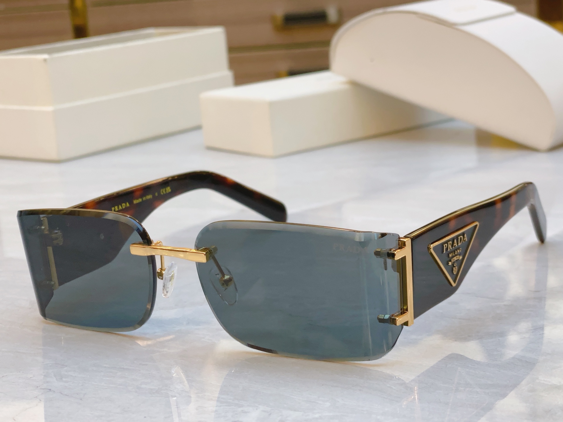 ，【PRAD*】普拉*达新款太阳镜，MODEL：PR 192VS，SIZE：62口17-140