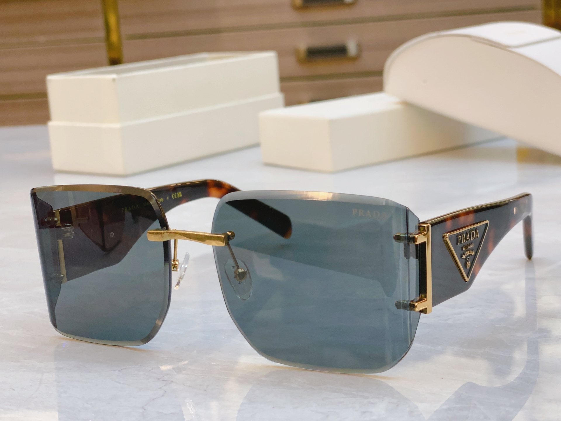 ，【PRAD*】普拉*达新款太阳镜，MODEL：PR 191VS，SIZE：62口17-140