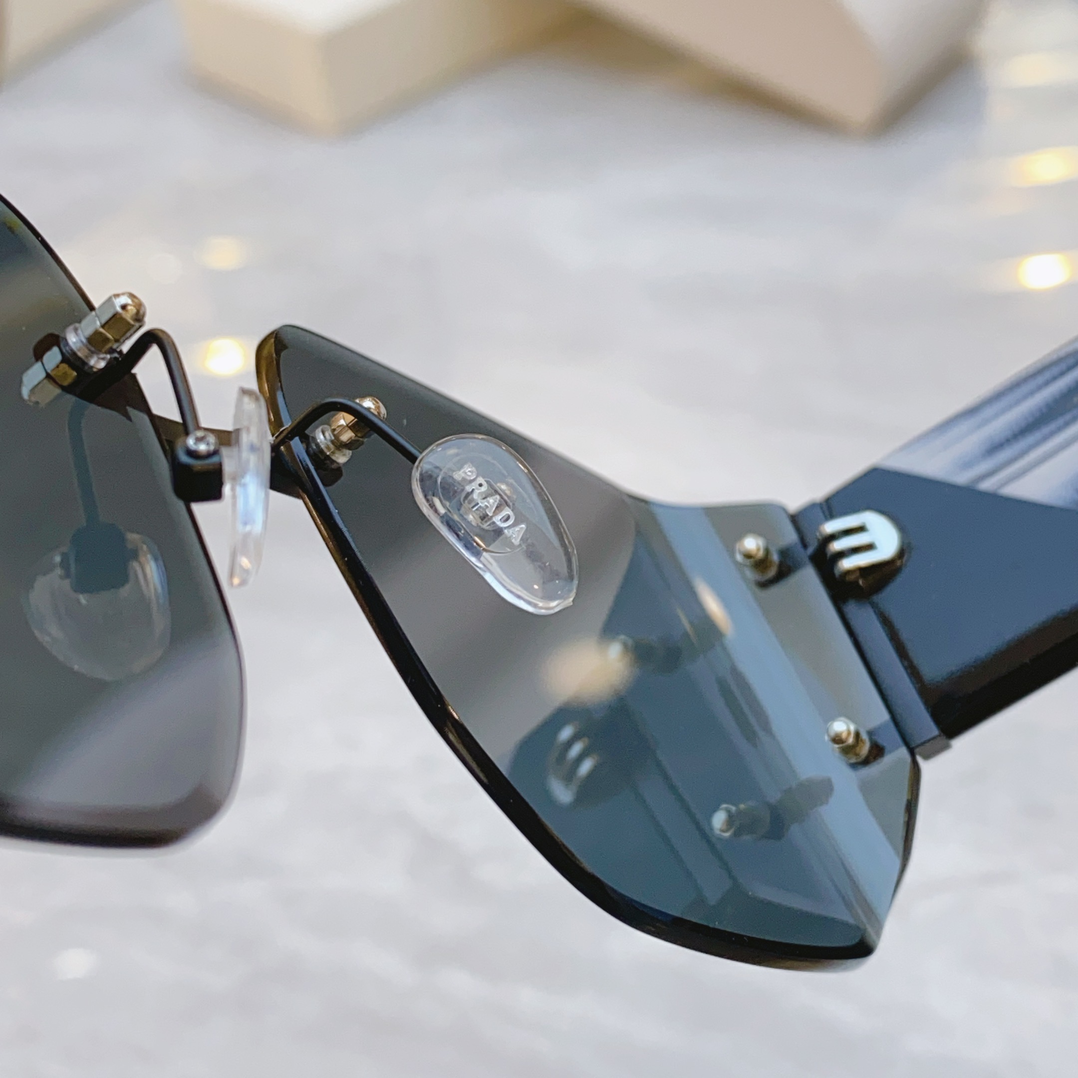 ，【PRAD*】普拉*达新款太阳镜，MODEL：PR 191VS，SIZE：62口17-140