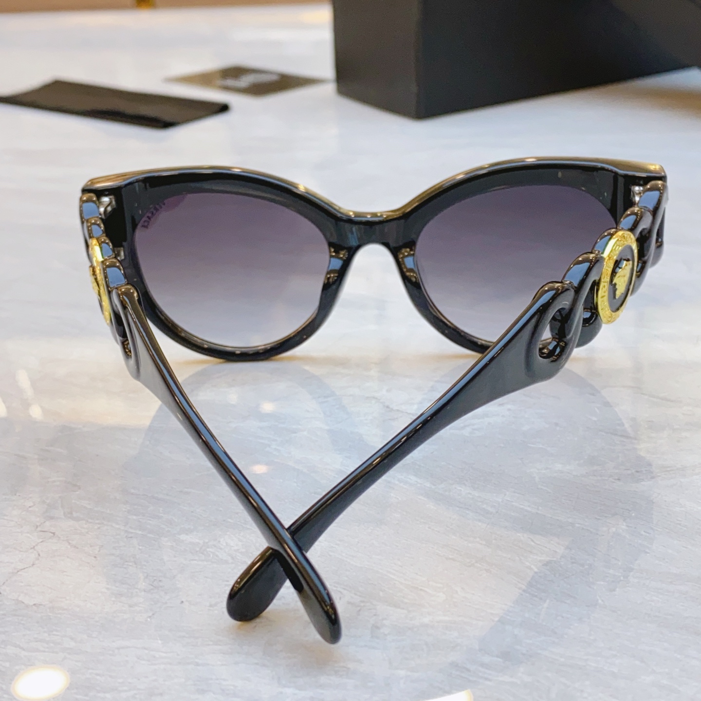 ，【VERSAC*】范思*哲新款太阳镜，
MODEL：VE4408，SIZE：52口21-140
