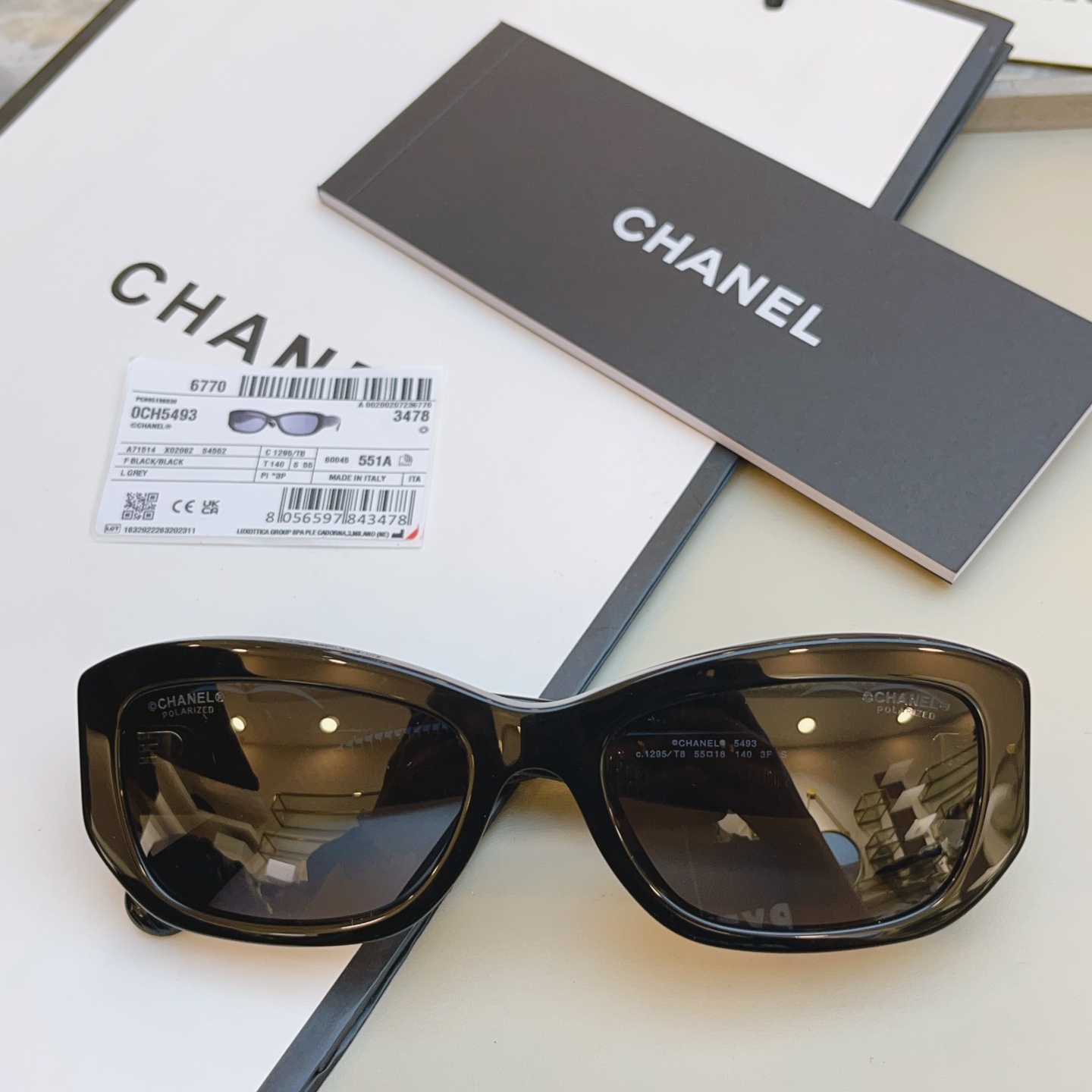，【CHAN*】香奈*儿新款太阳镜，高版本✨✨
MODEL：CH5493，SIZE：55口18-140