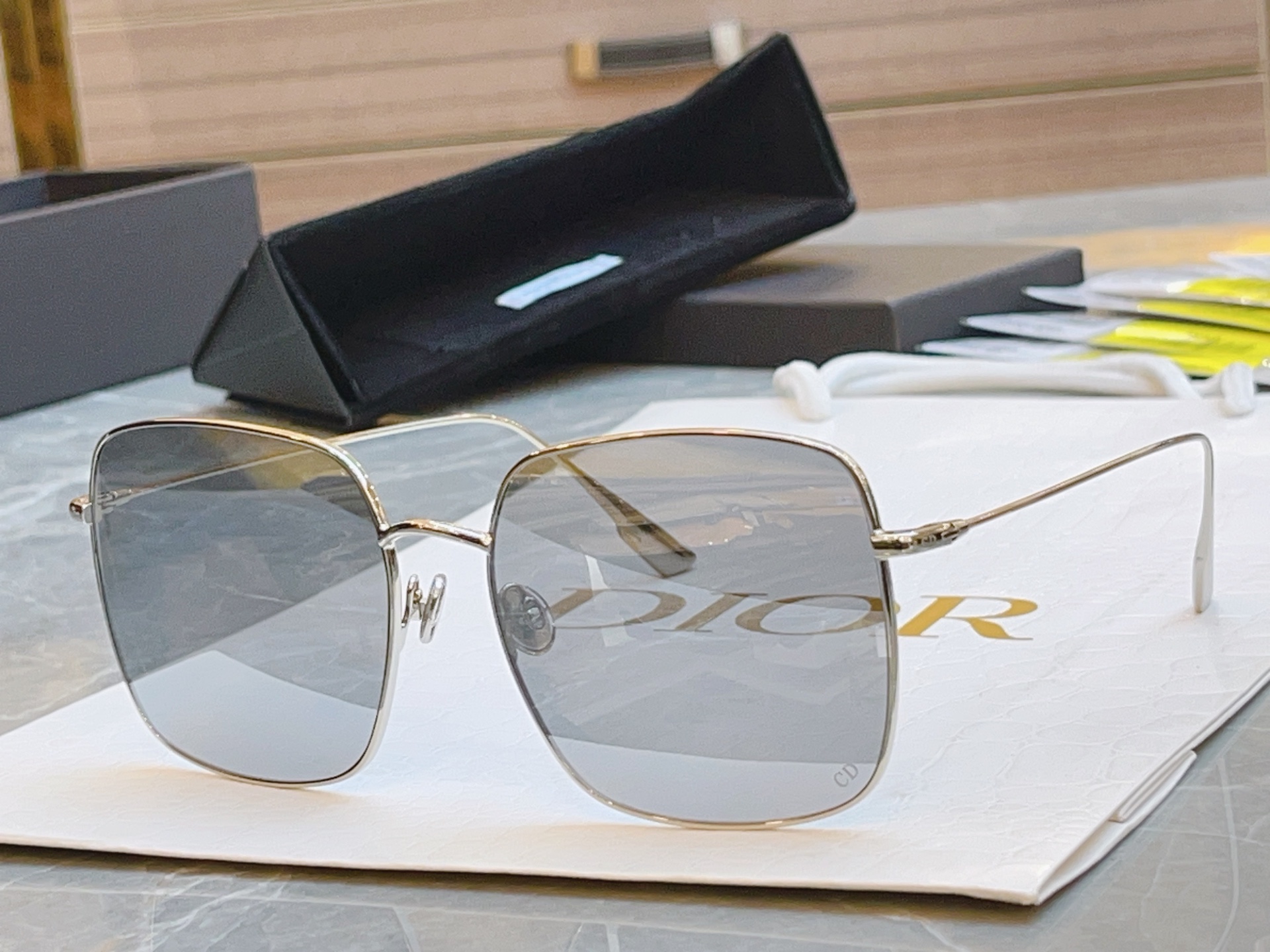 ，素颜女神王丽坤 古力娜扎 网红小红书同款齐色了 超级爆款，原单带条码说明书 市面高端品质【Dior】迪