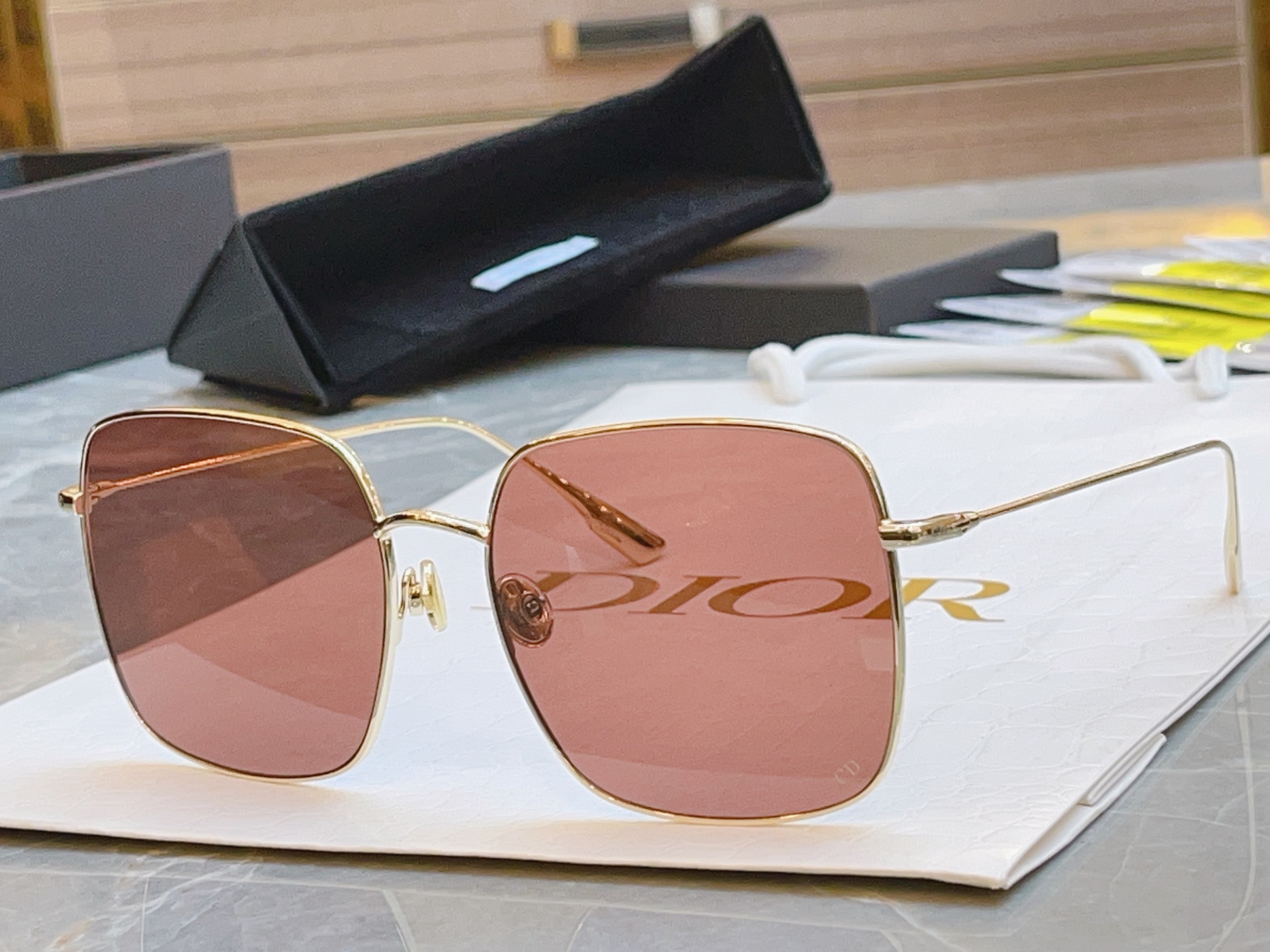 ，素颜女神王丽坤 古力娜扎 网红小红书同款齐色了 超级爆款，原单带条码说明书 市面高端品质【Dior】迪