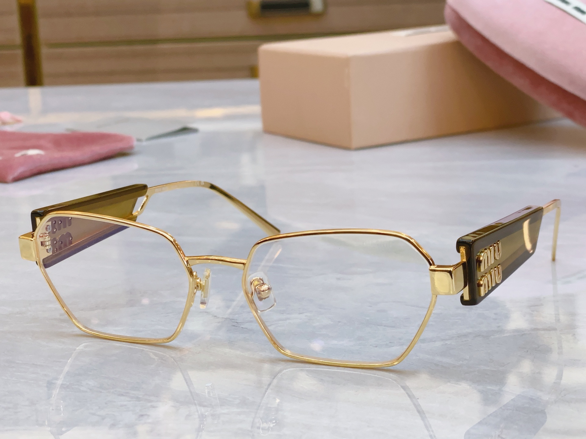 ，【MIUMI*】缪*缪新款眼镜架，Mod：SMU 53W，SIZE58口18-140