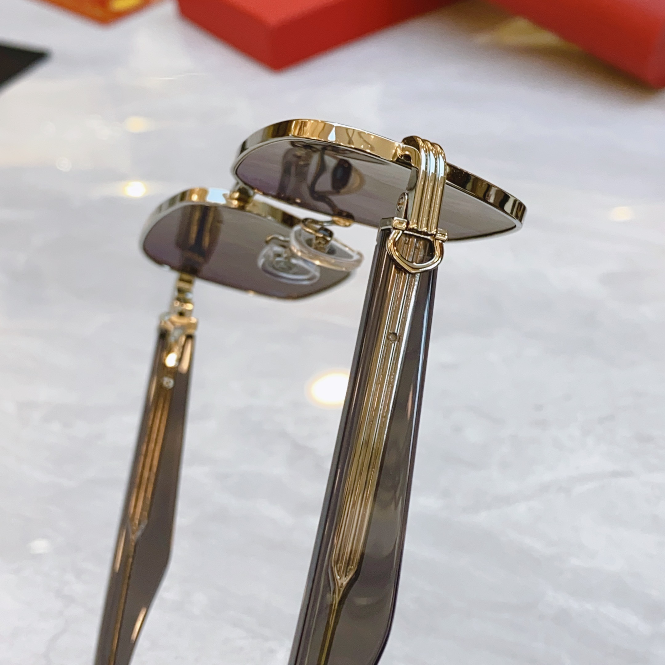 ，【CARTIE*】卡地*亚新款太阳镜，CT0538O ，size55口17-140