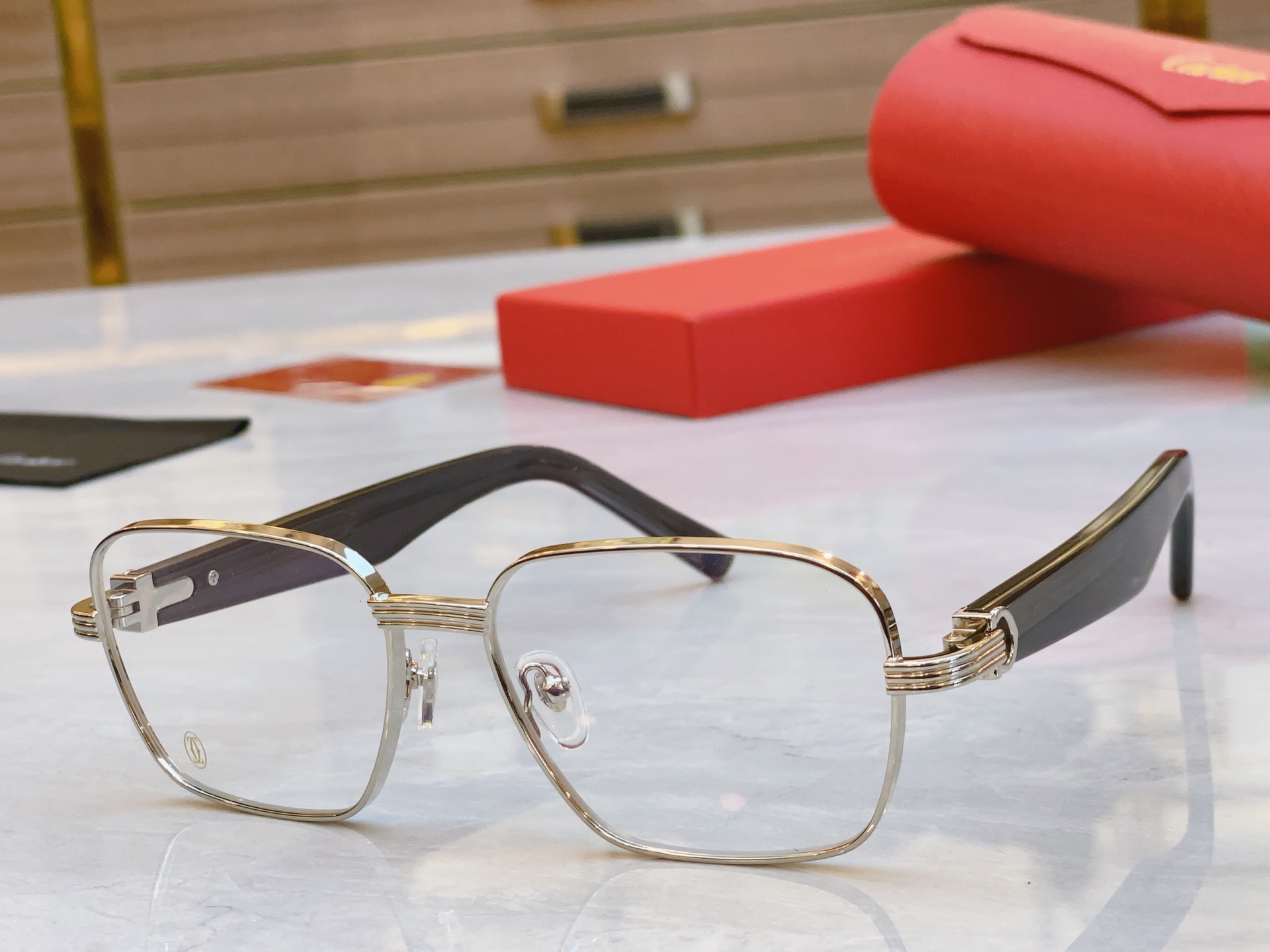 ，【CARTIE*】卡地*亚新款太阳镜，CT0538O ，size55口17-140