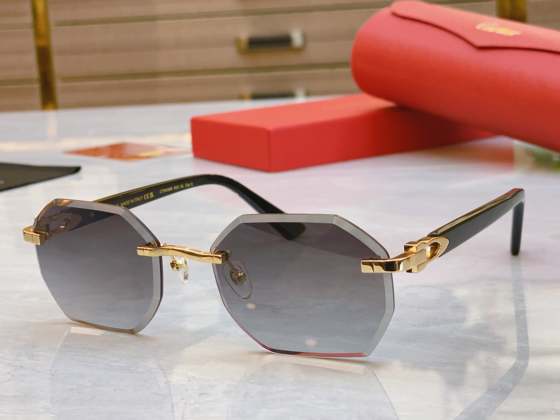 ，【CARTIE*】卡地*亚新款太阳镜，CT0439S ，size57口21-145